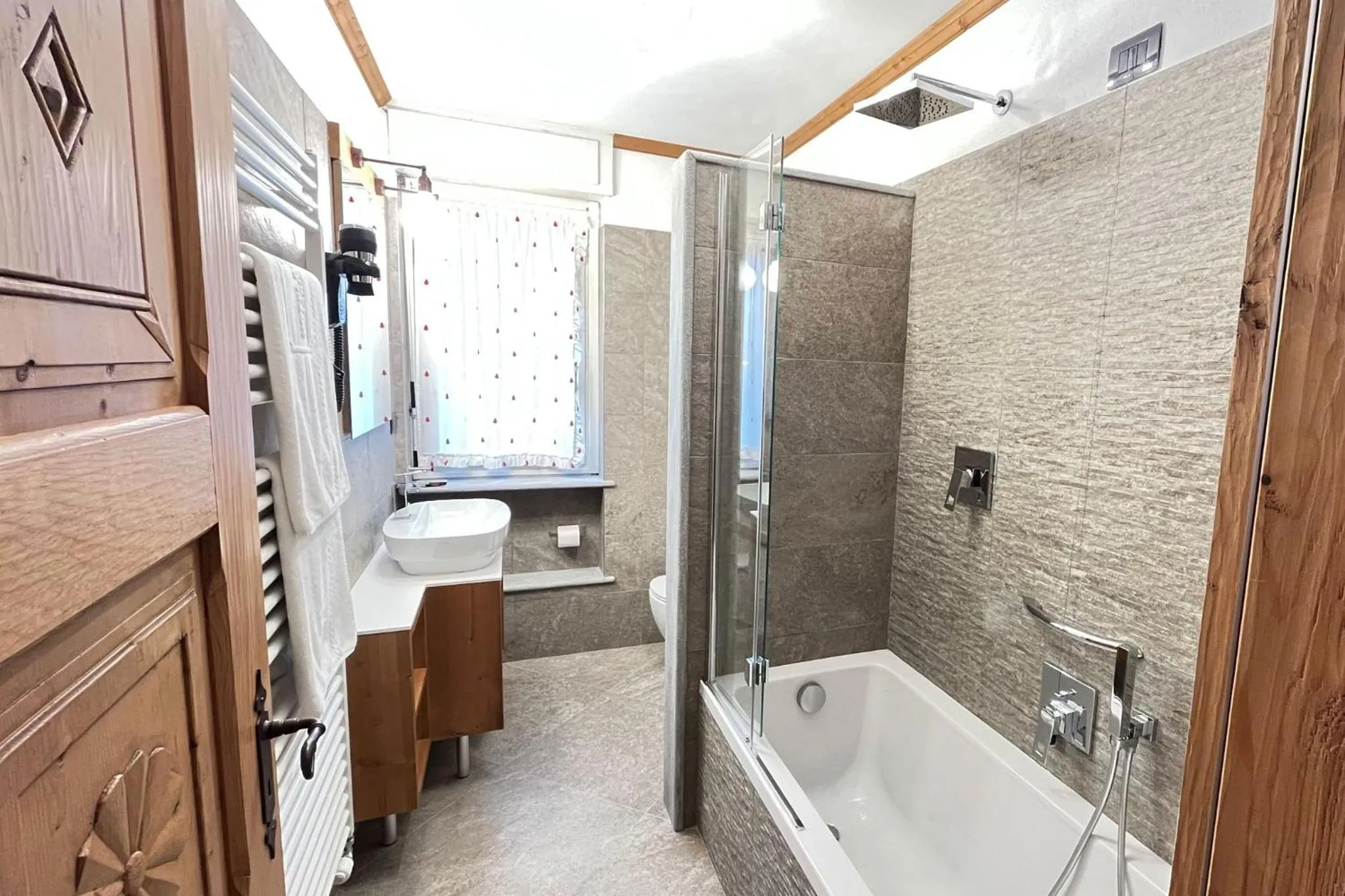 Bathroom in HOTEL BOUTON D'OR Courmayeur