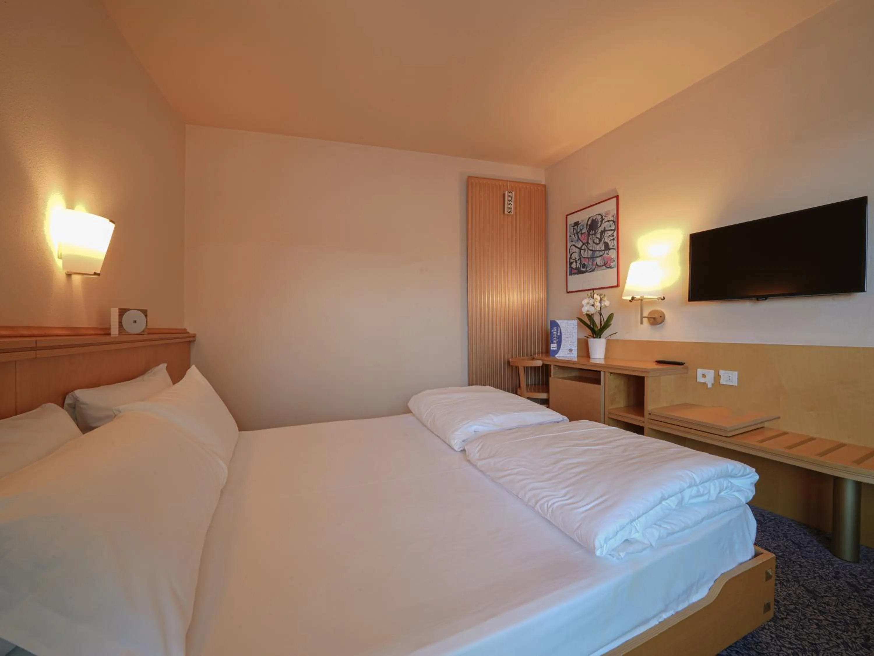 Bed in Hotel Club Uappala Sestriere