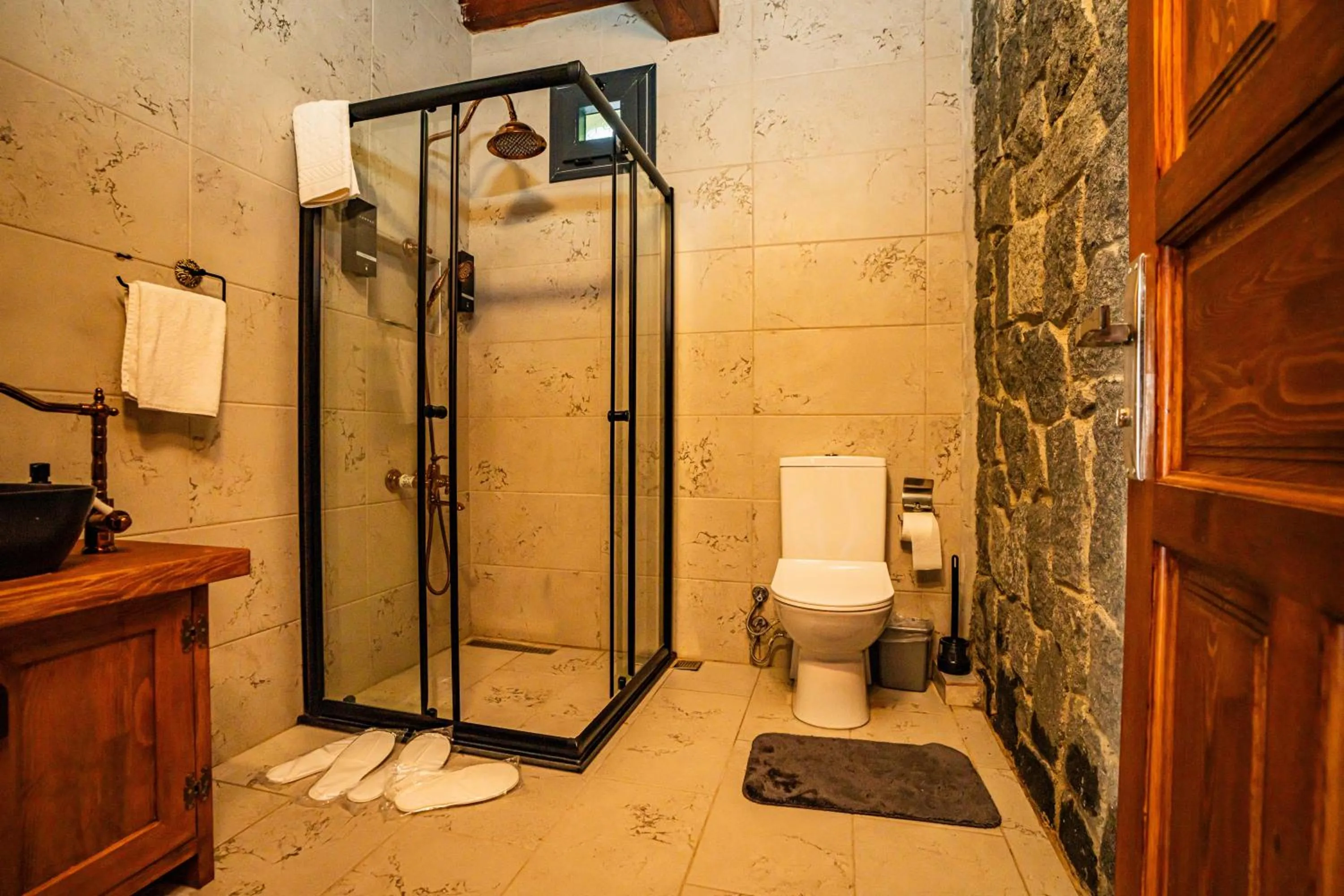 Shower in Gafulluk Tatil Köyü