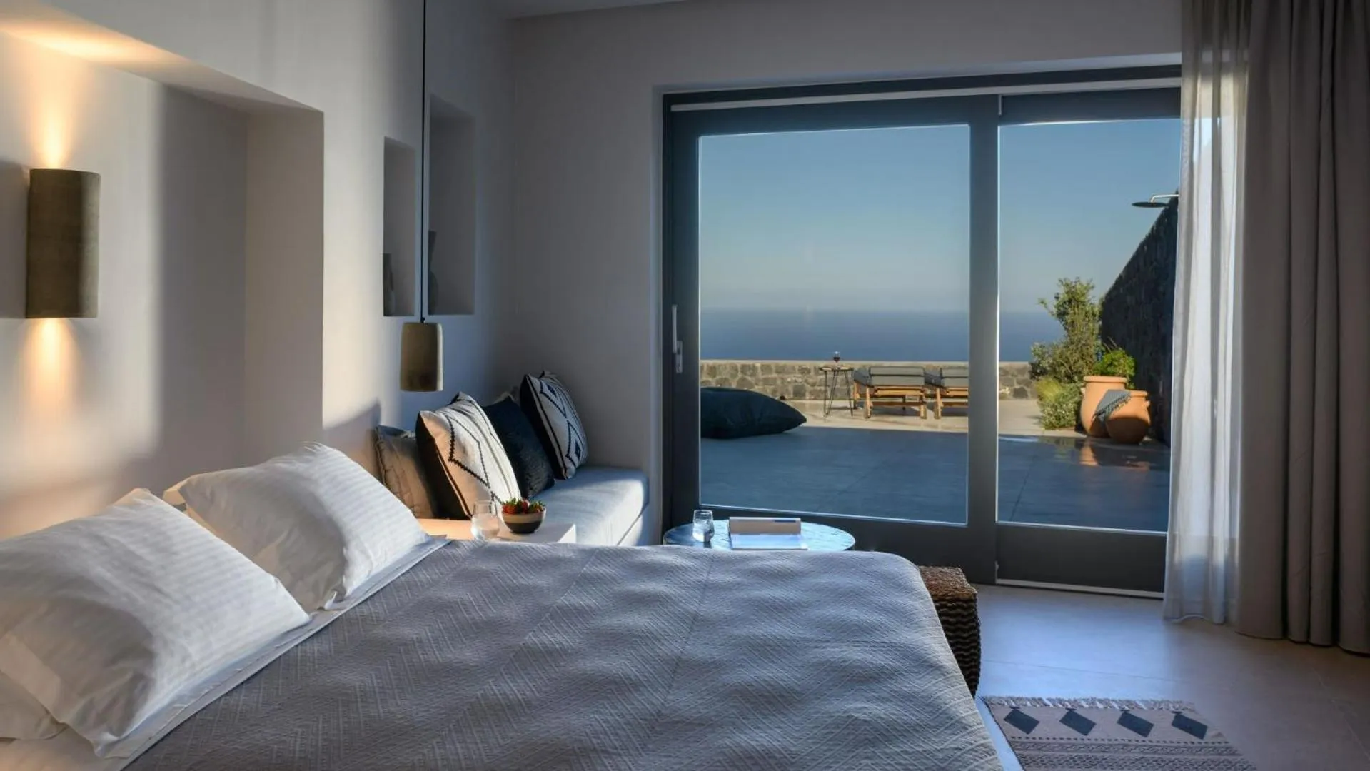 Bed in Lithi Luxury Retreat