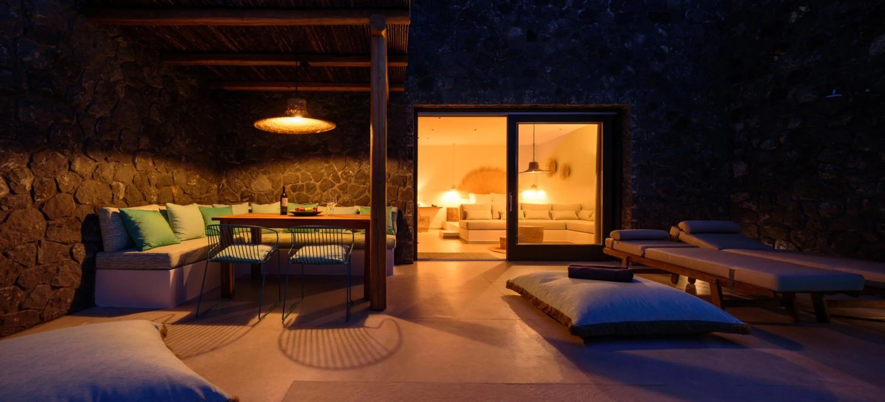 Night in Lithi Luxury Retreat