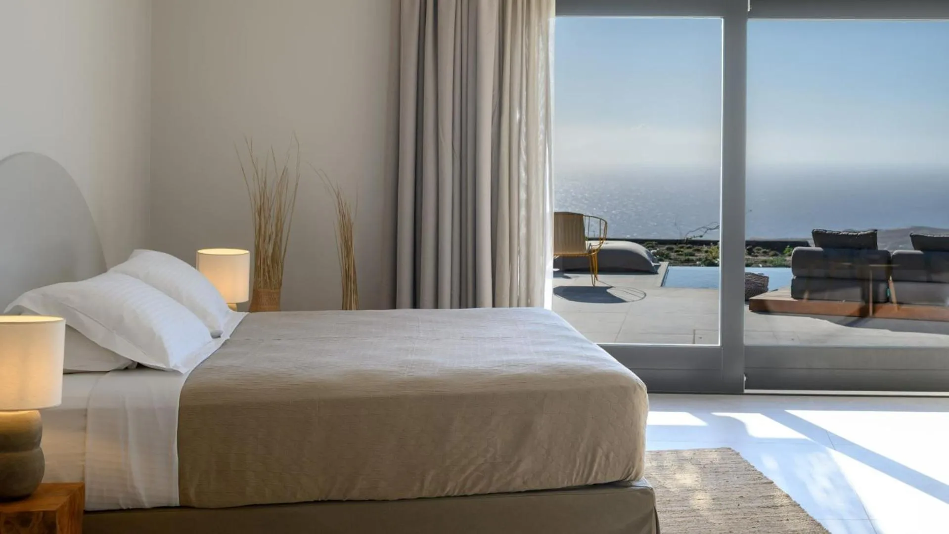 Bed in Lithi Luxury Retreat