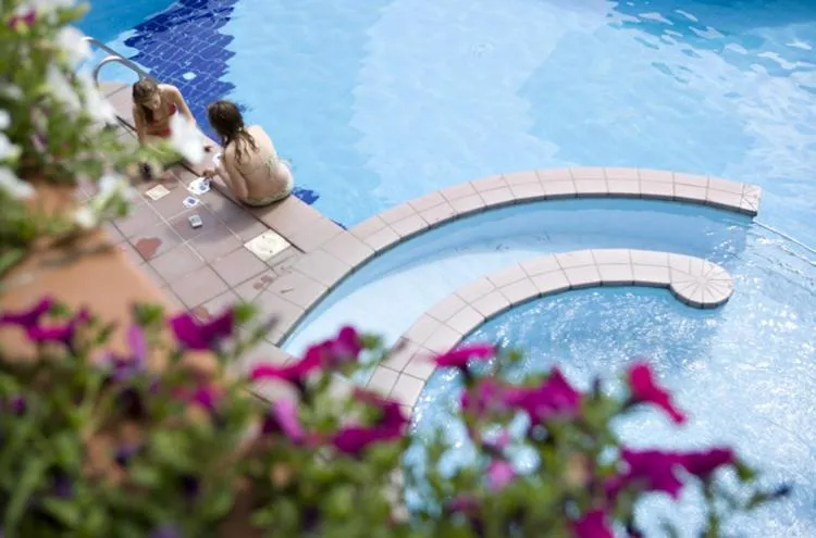 Swimming pool in Hotel Barsalini