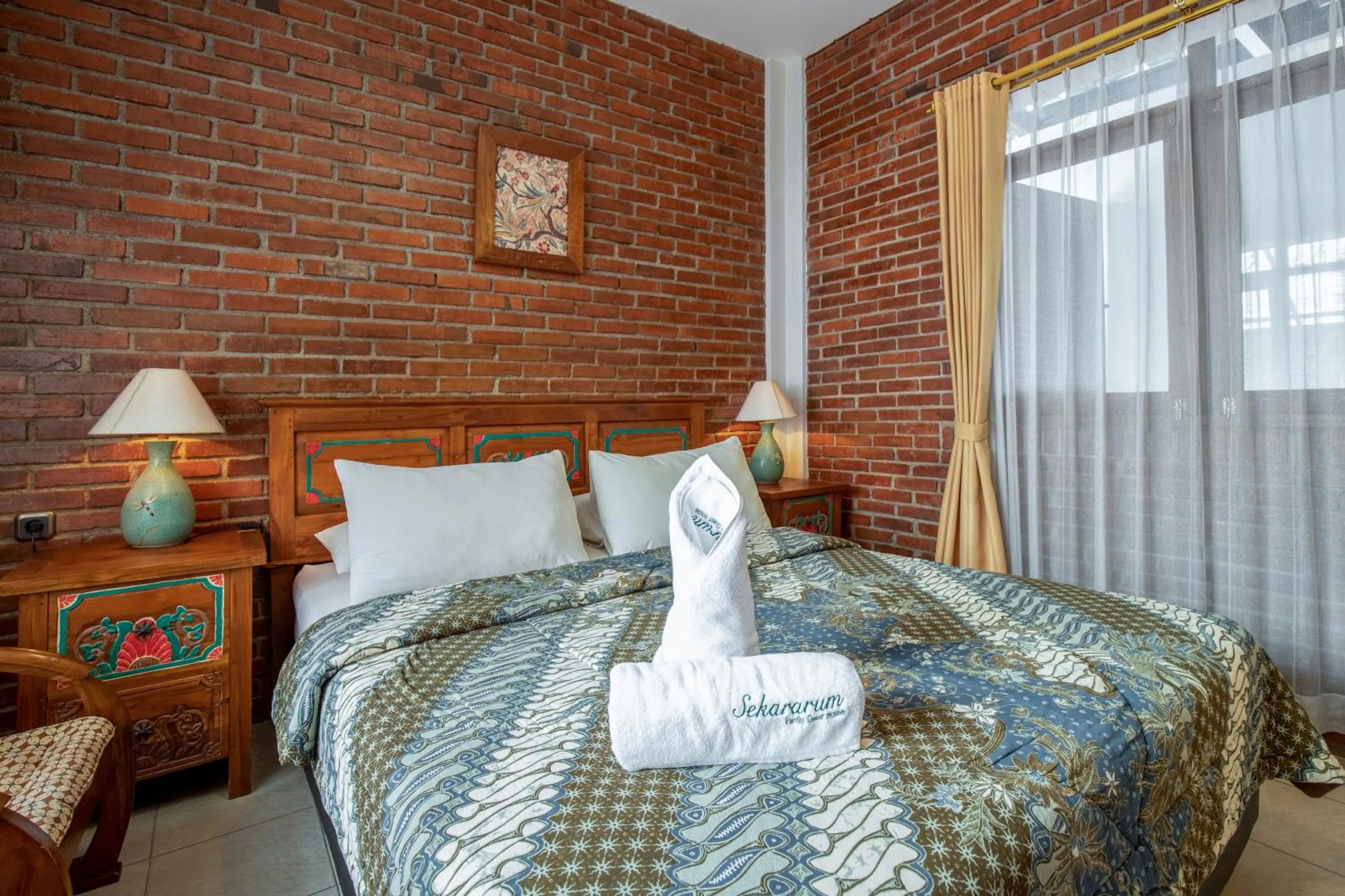 Bed in Sekararum Butik Syariah Guesthouse