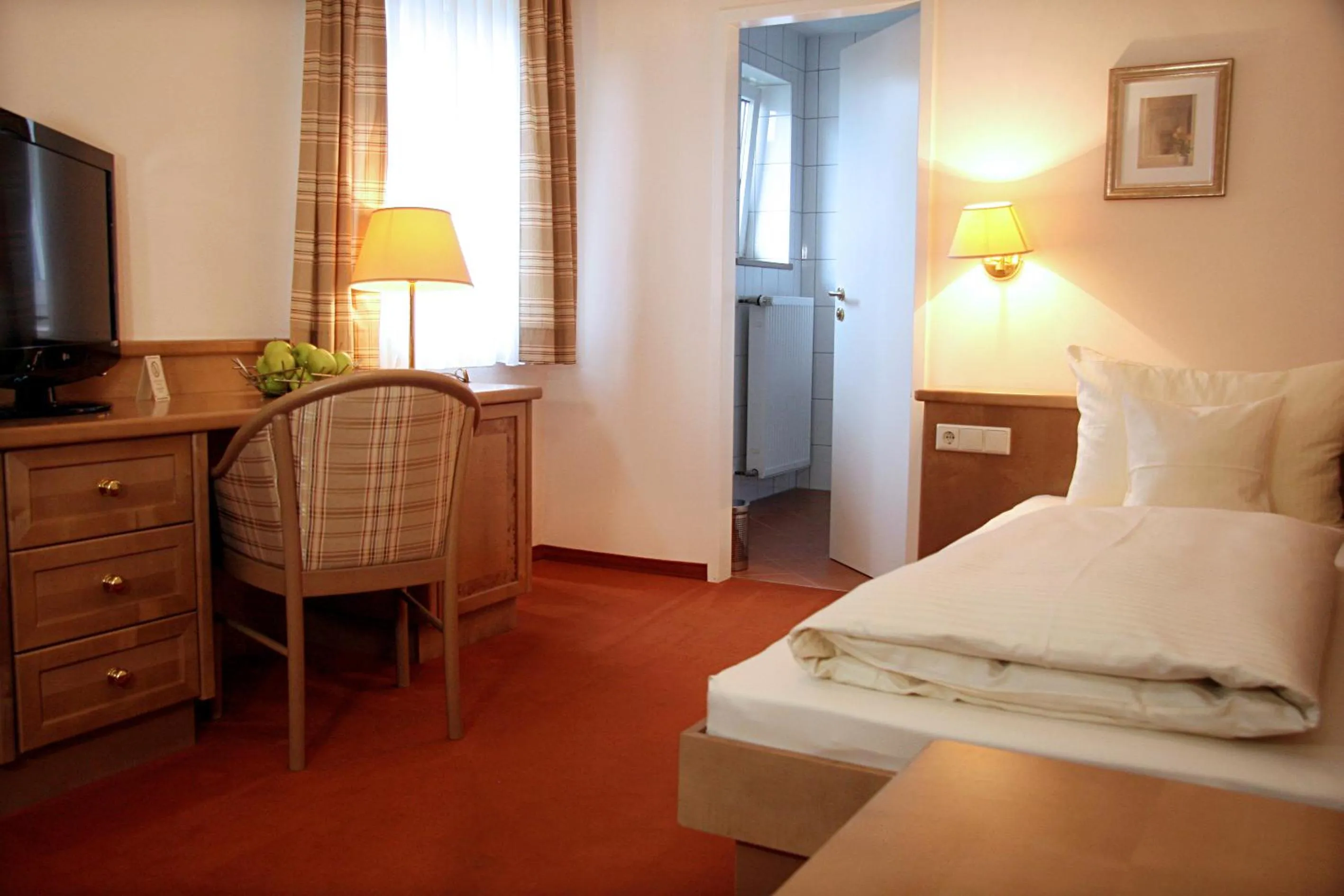 Photo of the whole room, Bed in Hotel Gasthof Alte Post