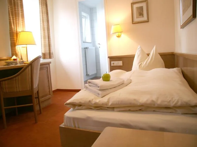 Photo of the whole room, Bed in Hotel Gasthof Alte Post