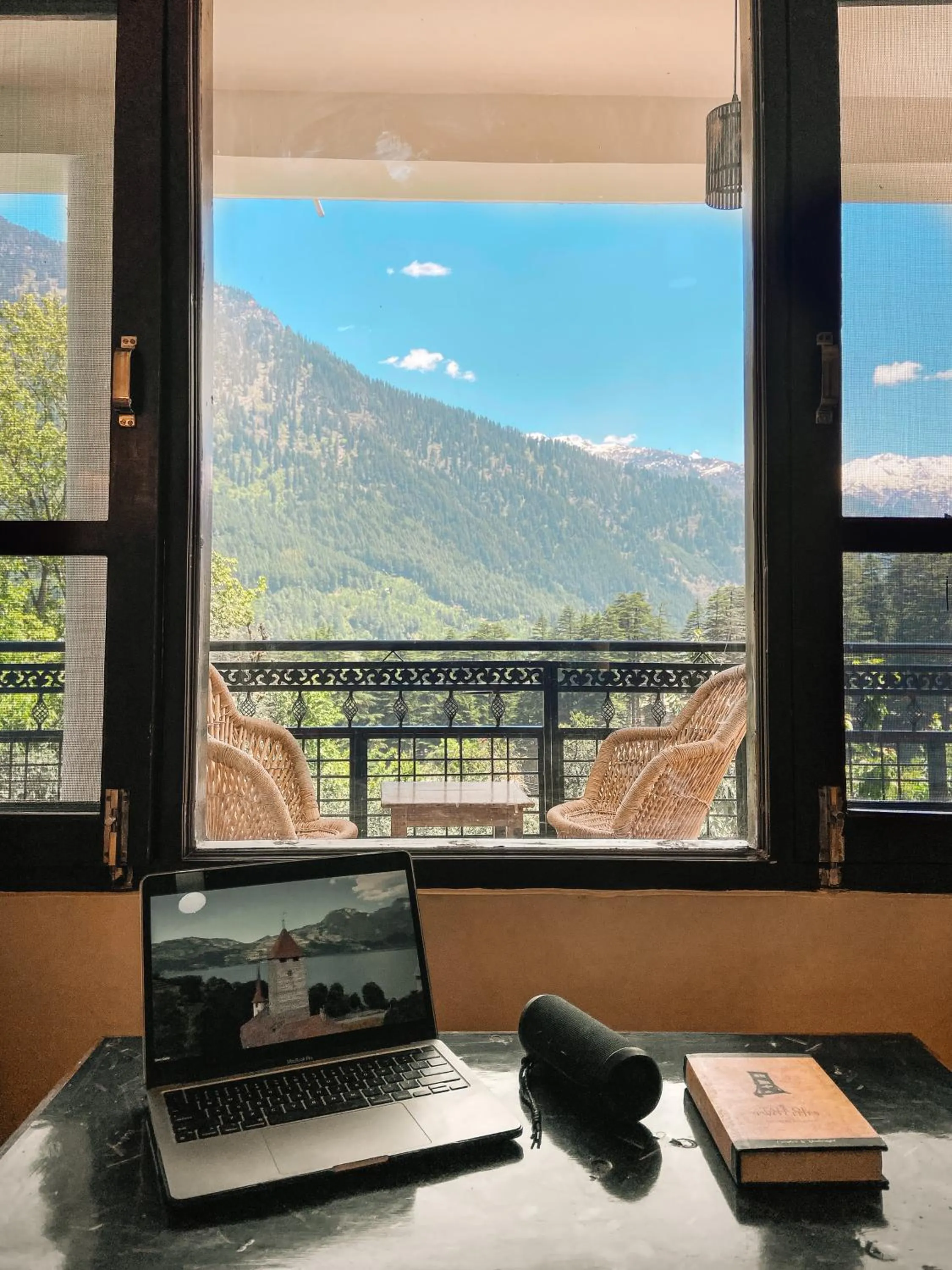 Superior King Room in Jungle by sturmfrei Manali