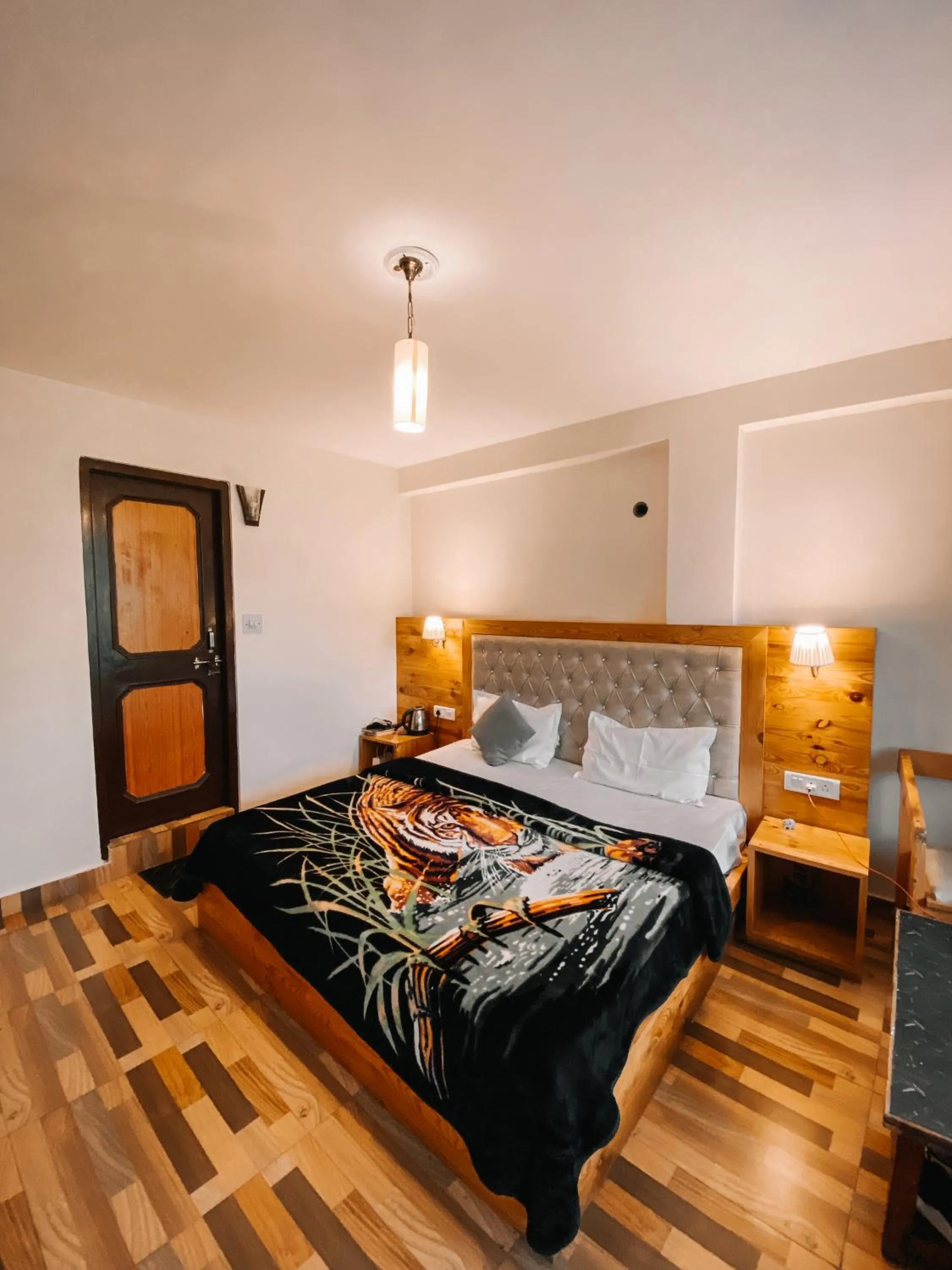 Bed in Jungle by sturmfrei Manali