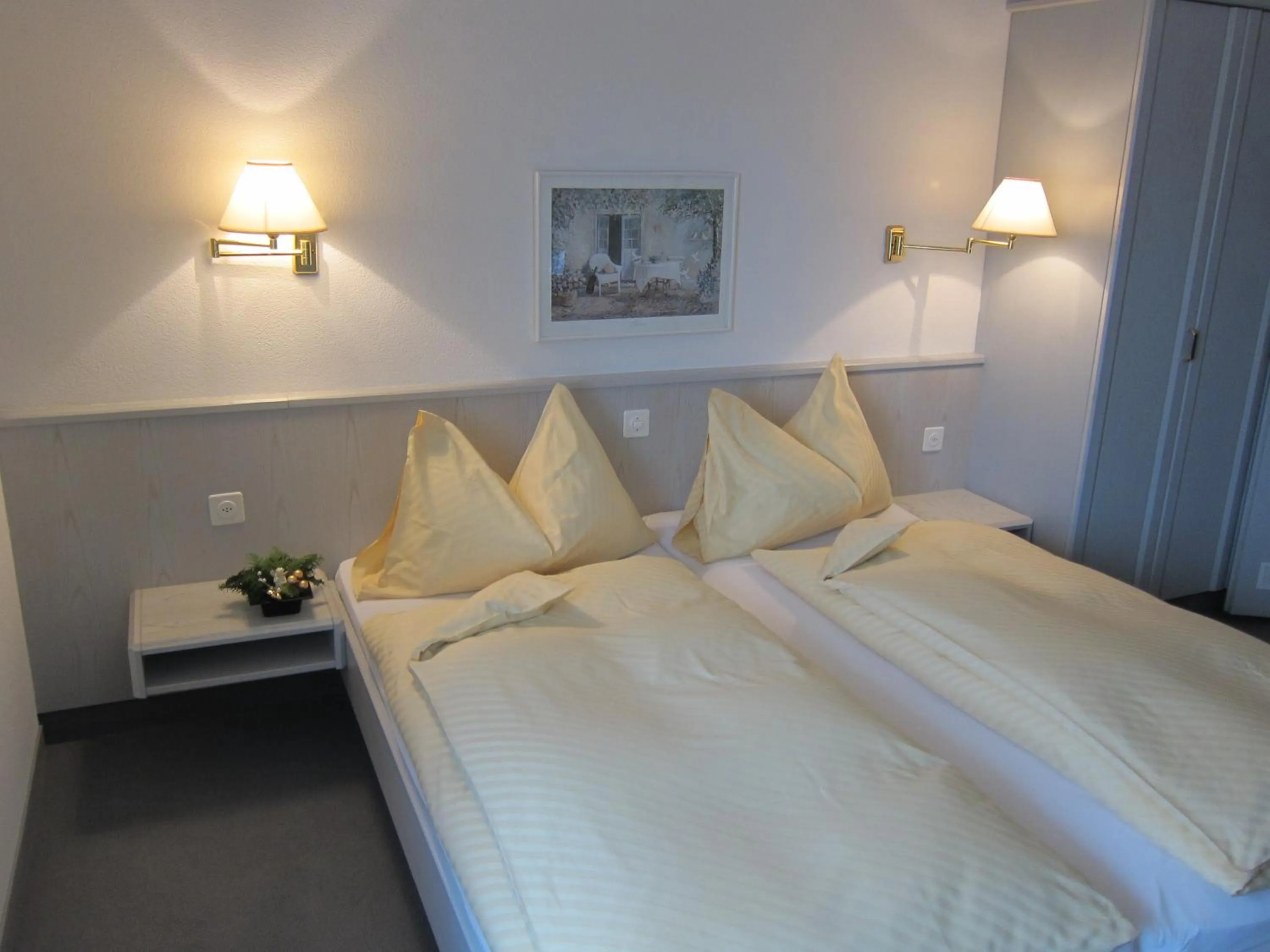 Bed in Landhotel Hirschen