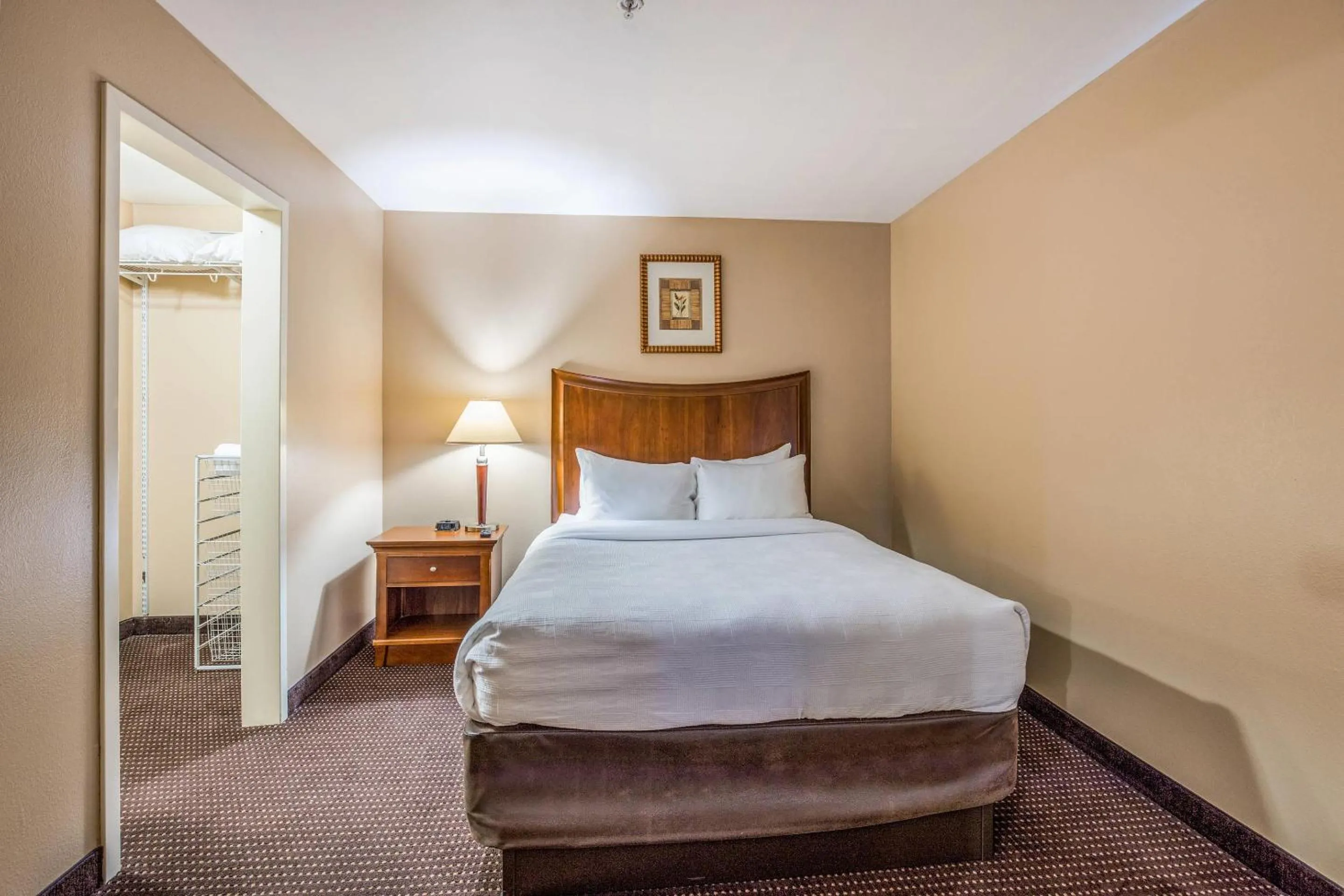 Bedroom, Bed in MainStay Suites Port Saint Joe South
