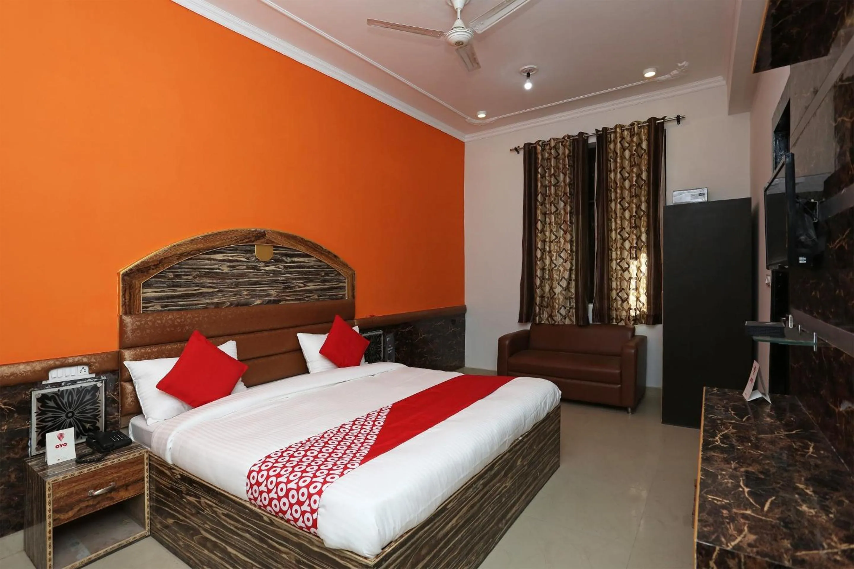 Bedroom, Bed in Super Hotel O Shree Radha Resort