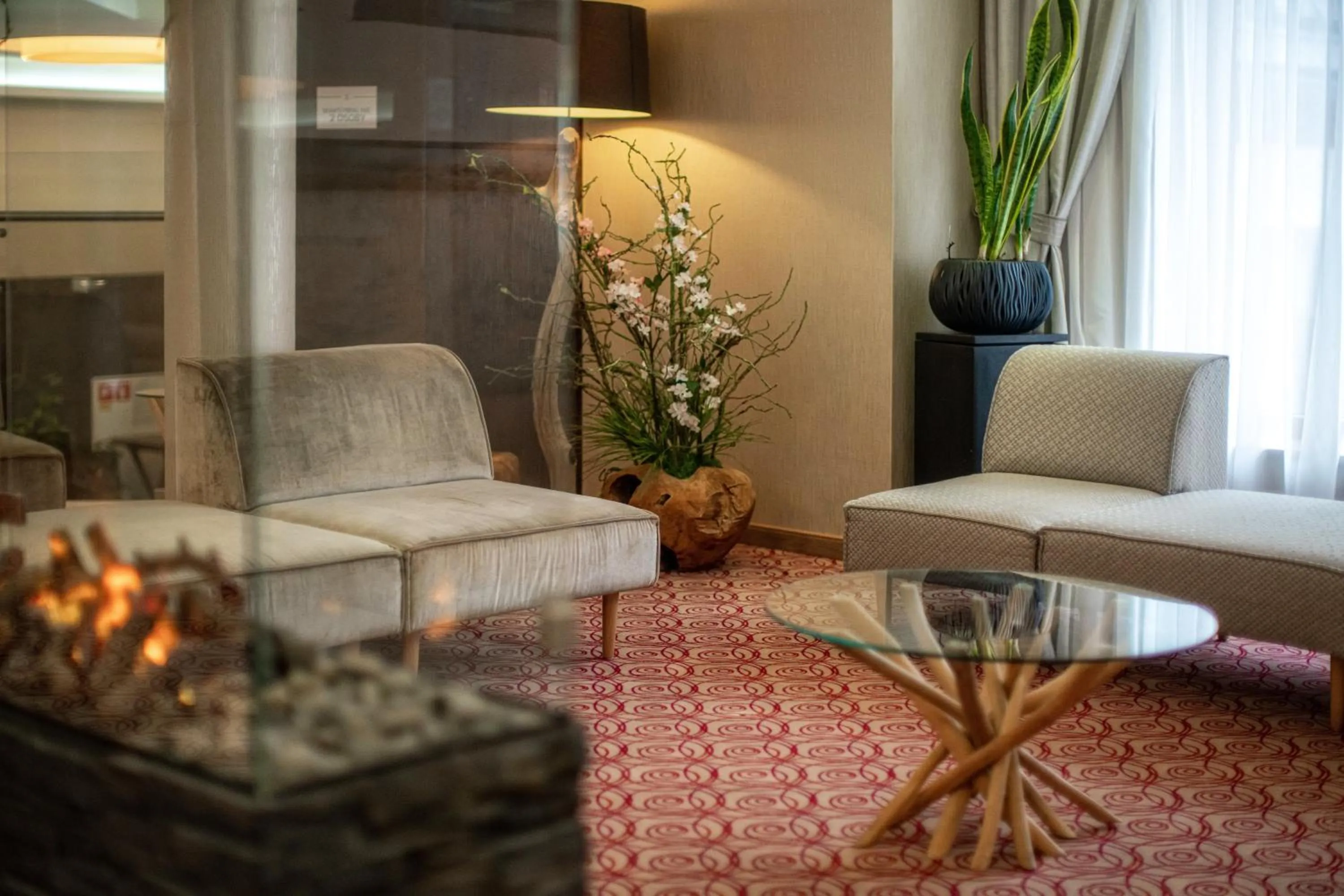 Lobby or reception in Hotel & SPA Czarny Groń