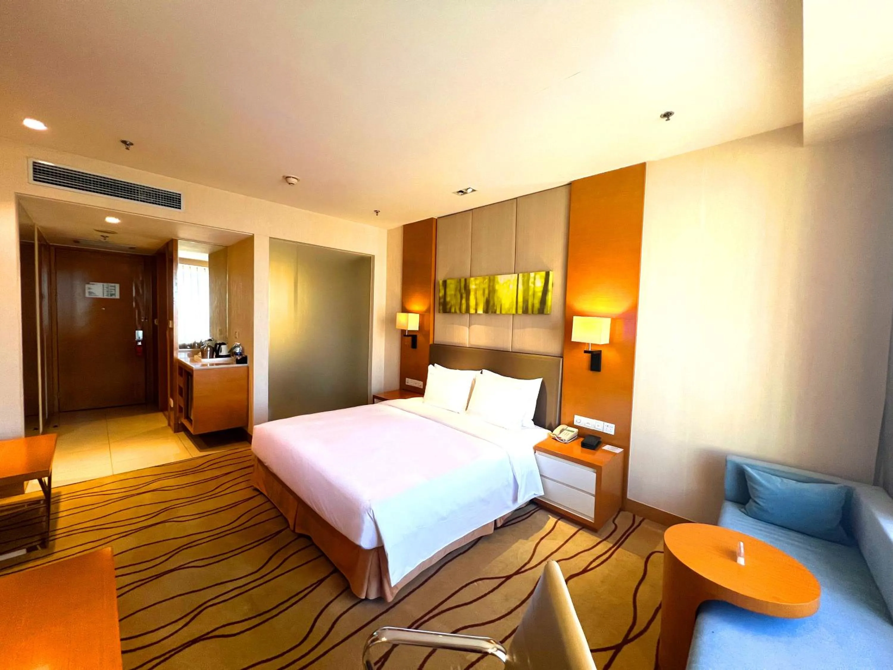 Bedroom, Bed in Holiday Inn Panjin Aqua City by IHG