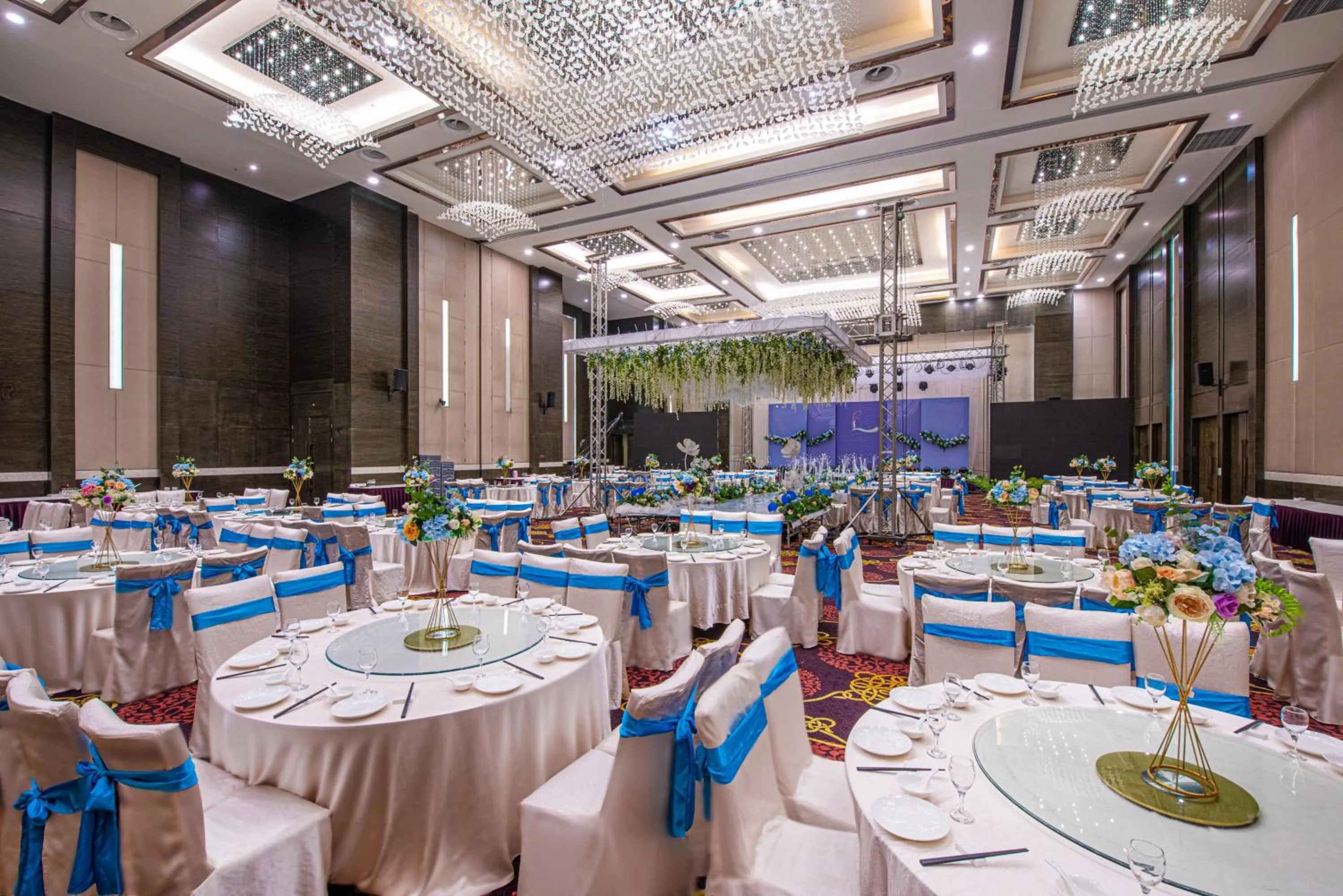 Meeting/conference room in Holiday Inn Panjin Aqua City by IHG