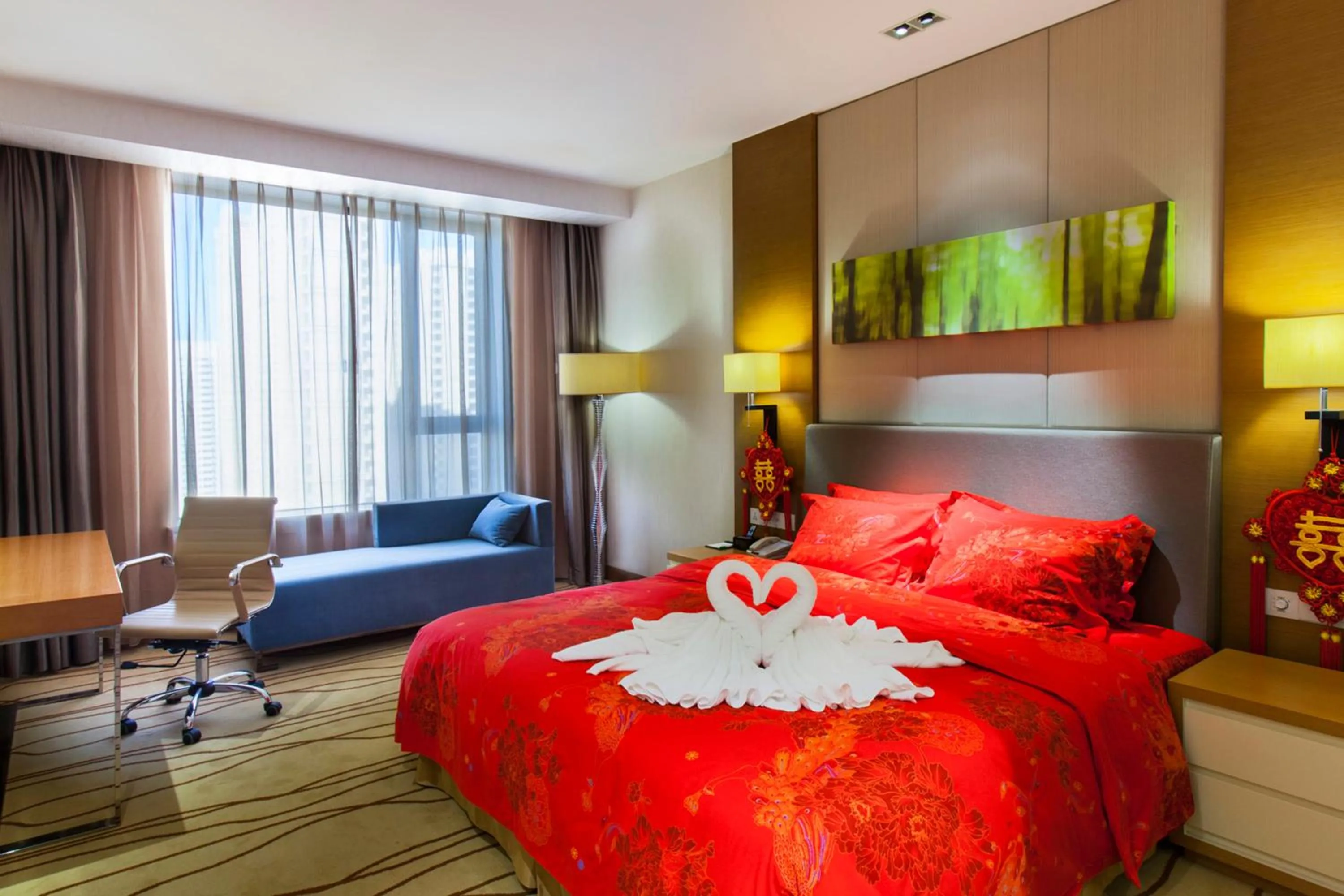 Photo of the whole room, Bed in Holiday Inn Panjin Aqua City by IHG