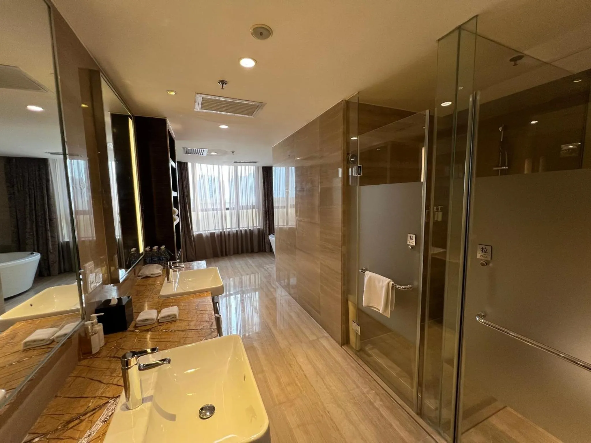 Photo of the whole room in Holiday Inn Panjin Aqua City by IHG