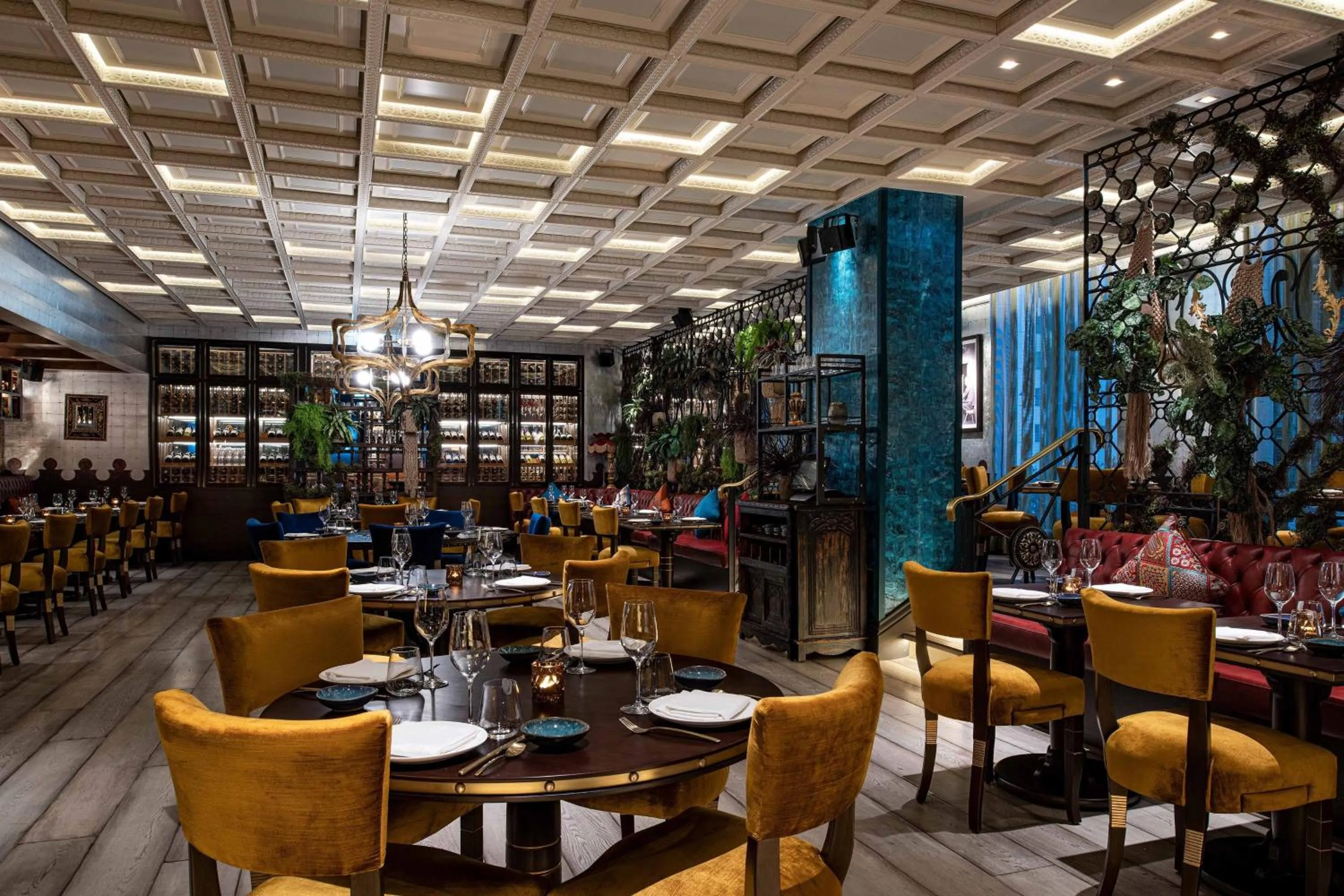 Restaurant/places to eat in W Doha