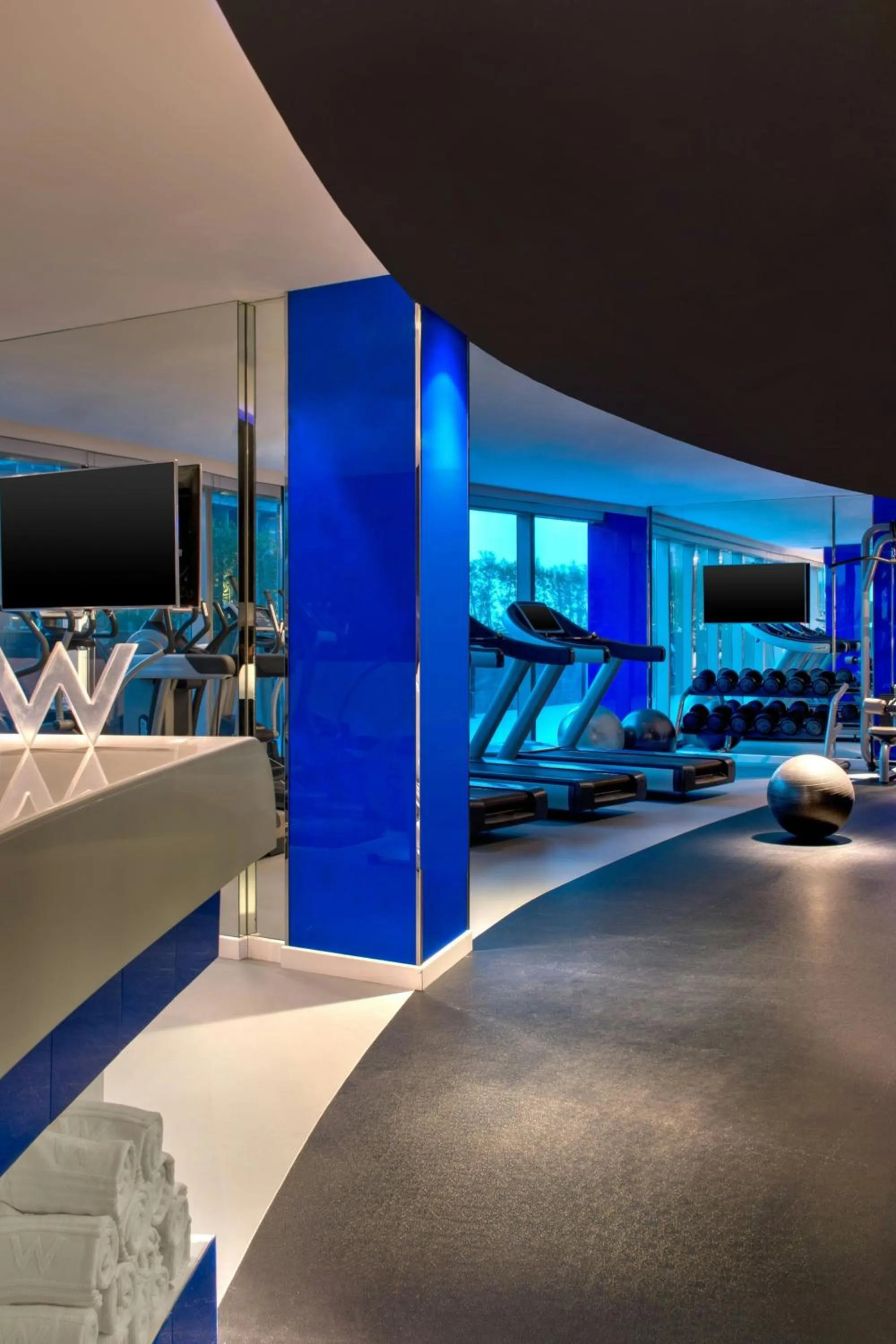 Fitness centre/facilities in W Doha