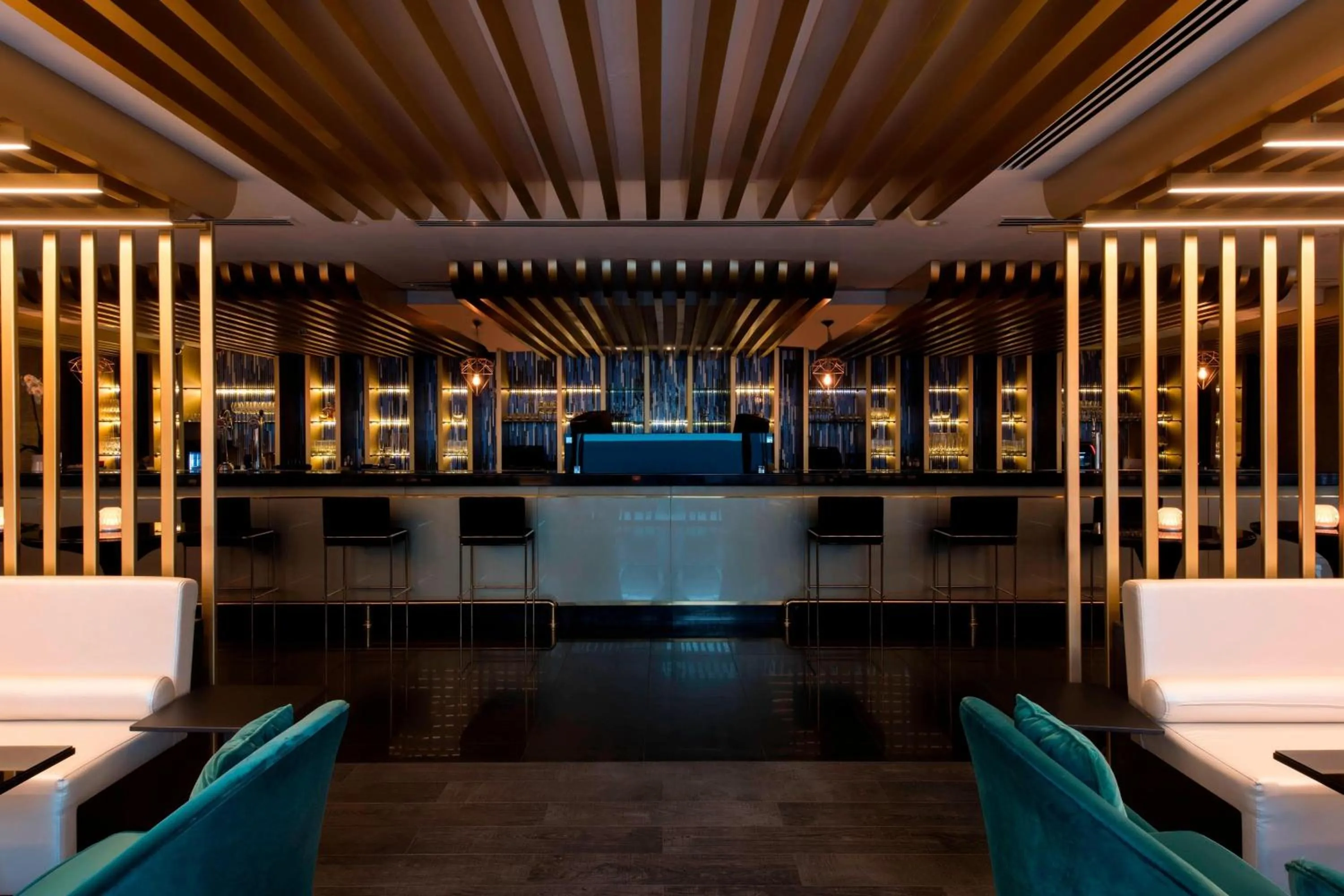 Lounge or bar in W Doha