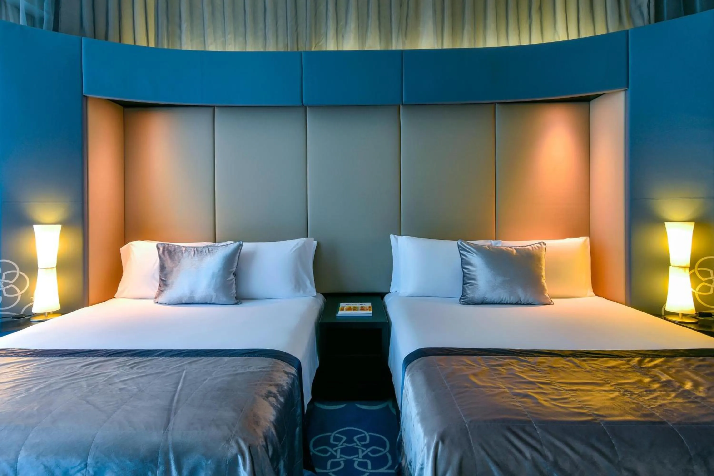 Photo of the whole room, Bed in W Doha