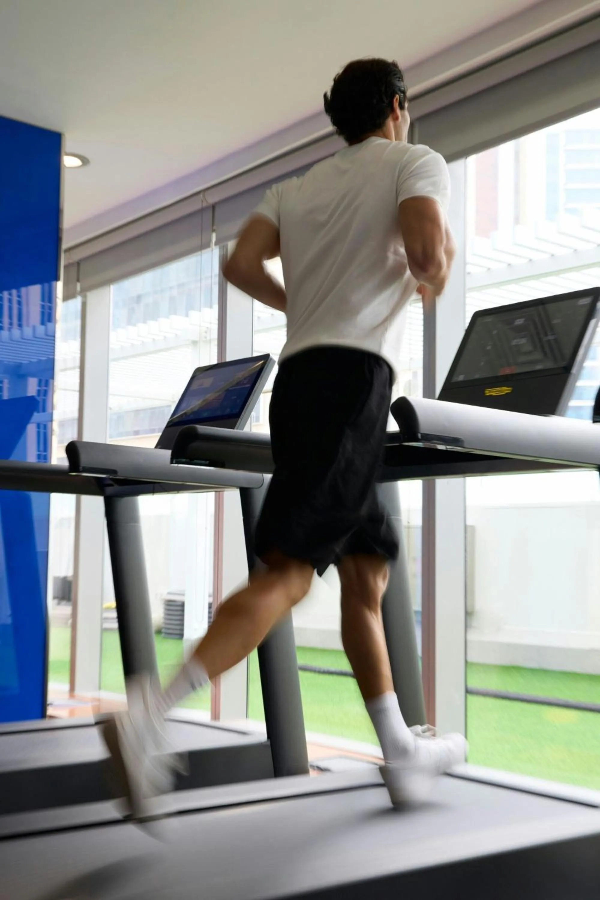 Fitness centre/facilities in W Doha