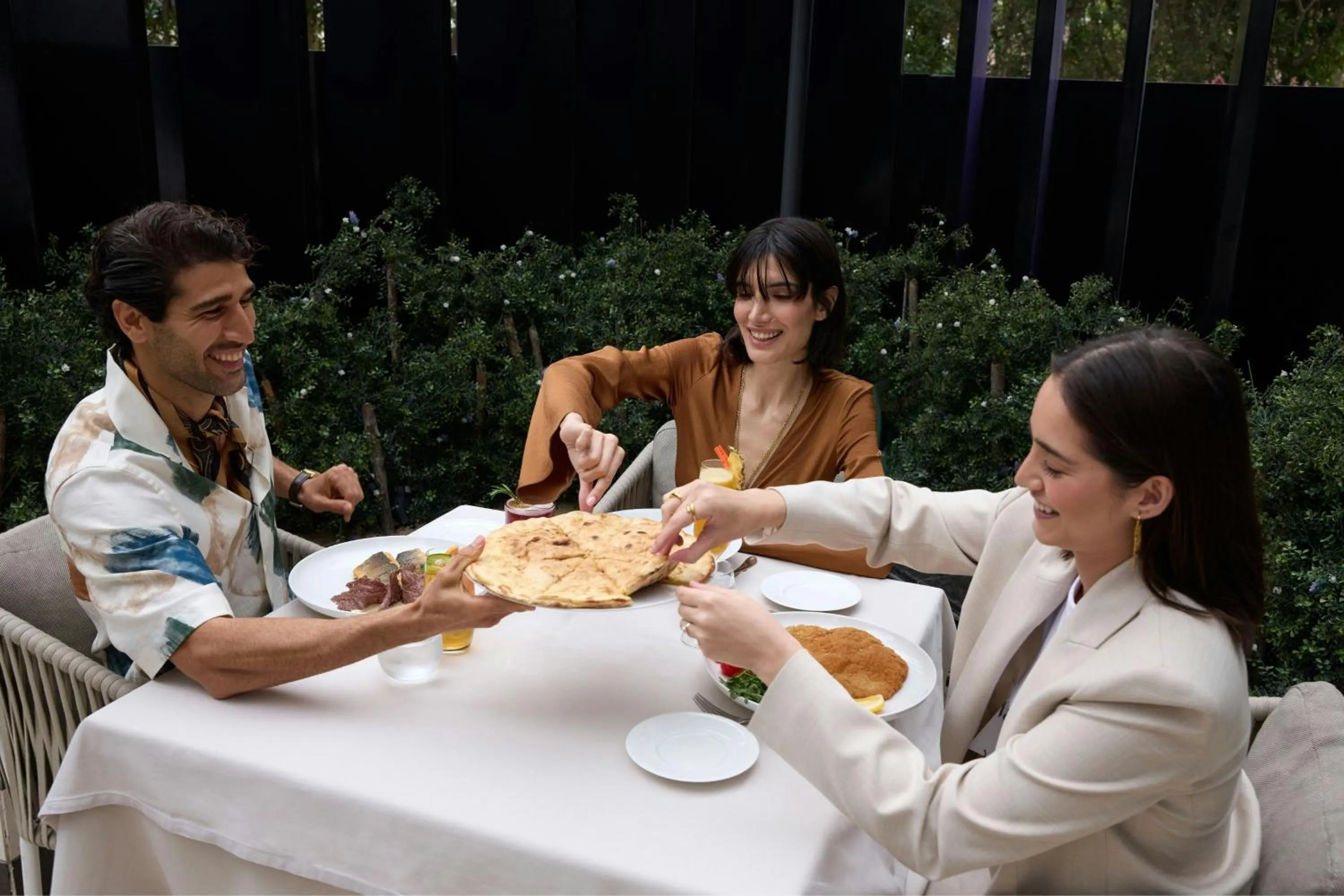 Restaurant/places to eat in W Doha