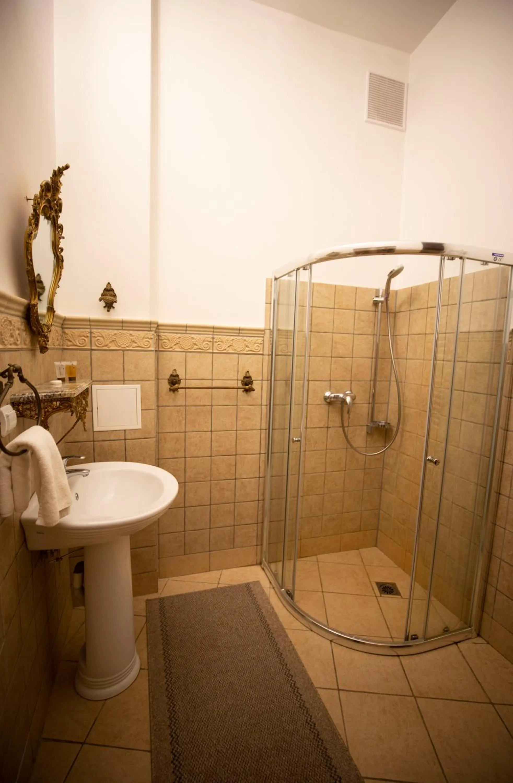 Taujėnų dvaro svečių namai