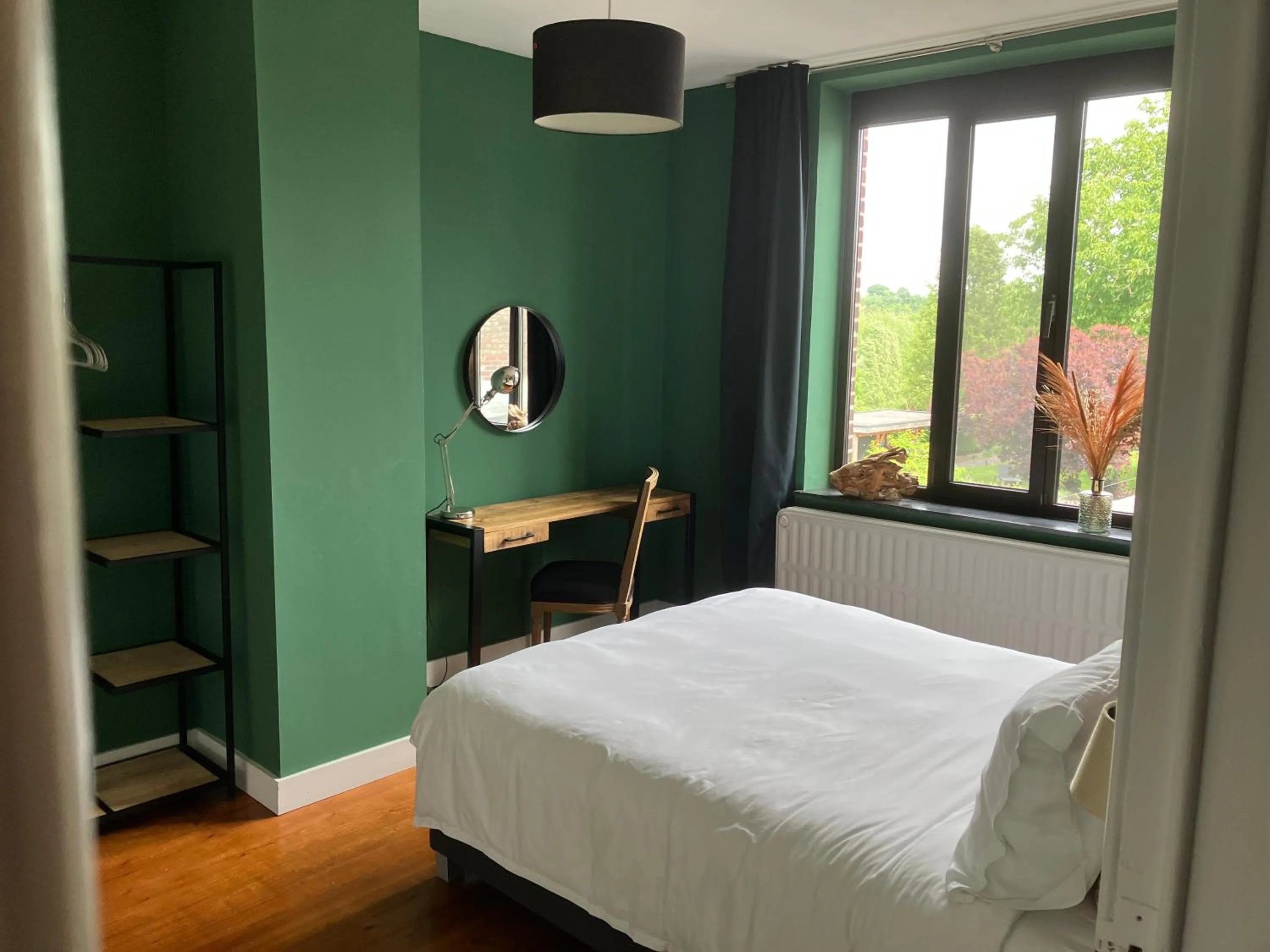 Pool view, Bed in Rue Haute by M&M 4 sterren bed en breakfast vlakbij Maastricht