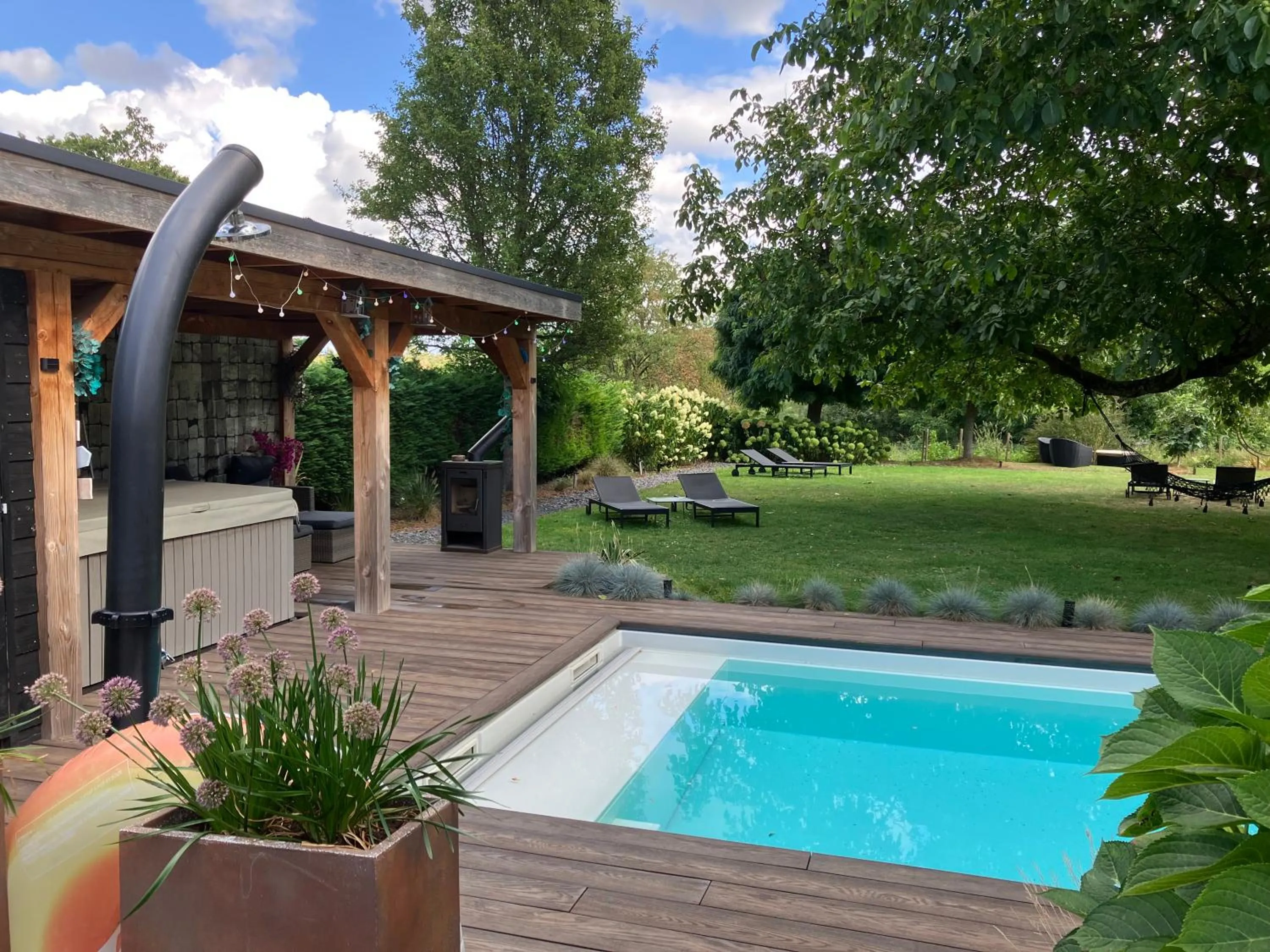 Inner courtyard view in Rue Haute by M&M 4 sterren bed en breakfast vlakbij Maastricht