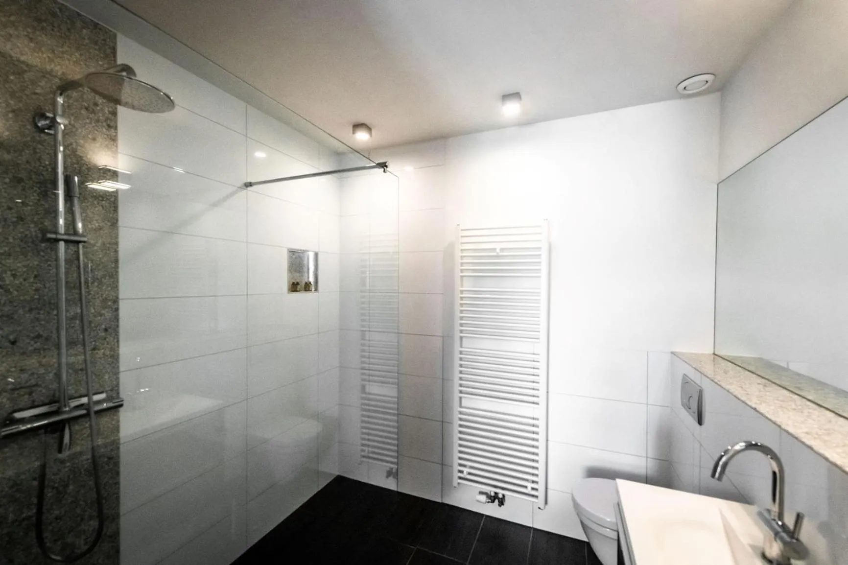 Bathroom in Rue Haute by M&M 4 sterren bed en breakfast vlakbij Maastricht