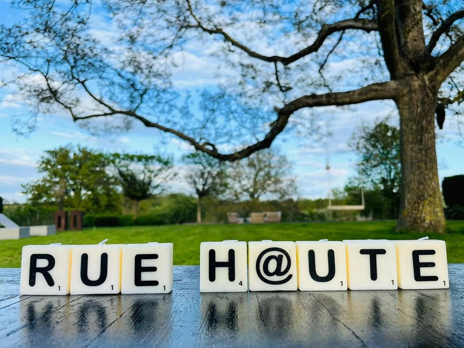 Property logo or sign in Rue Haute by M&M 4 sterren bed en breakfast vlakbij Maastricht