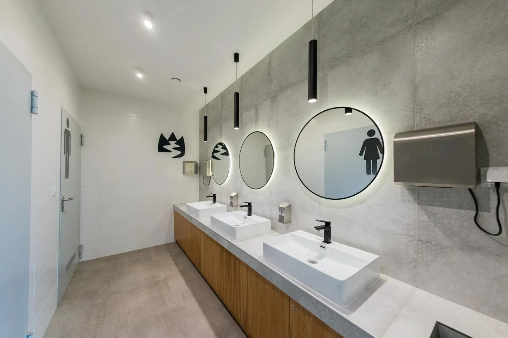 Property building in Willa Pod Kolejką