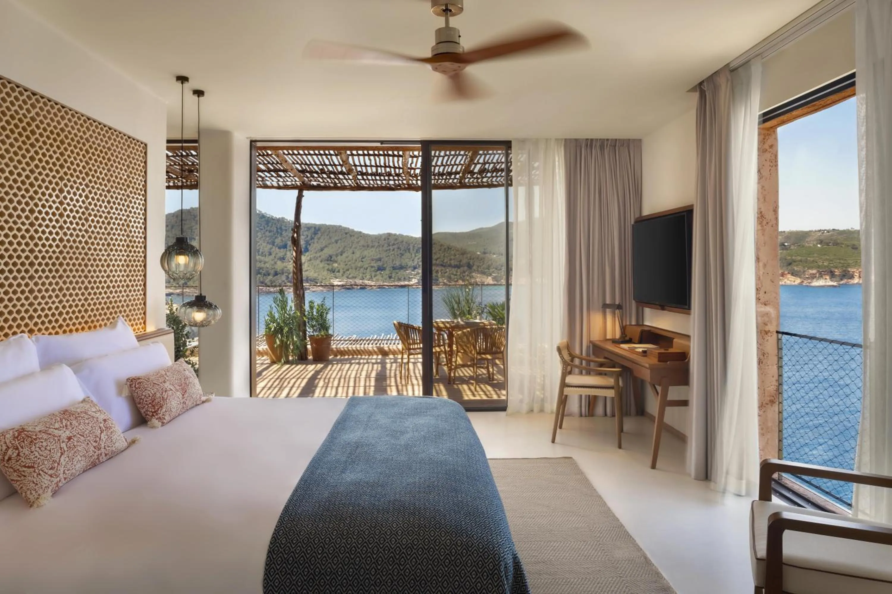 Sea view, Bed in Six Senses Ibiza