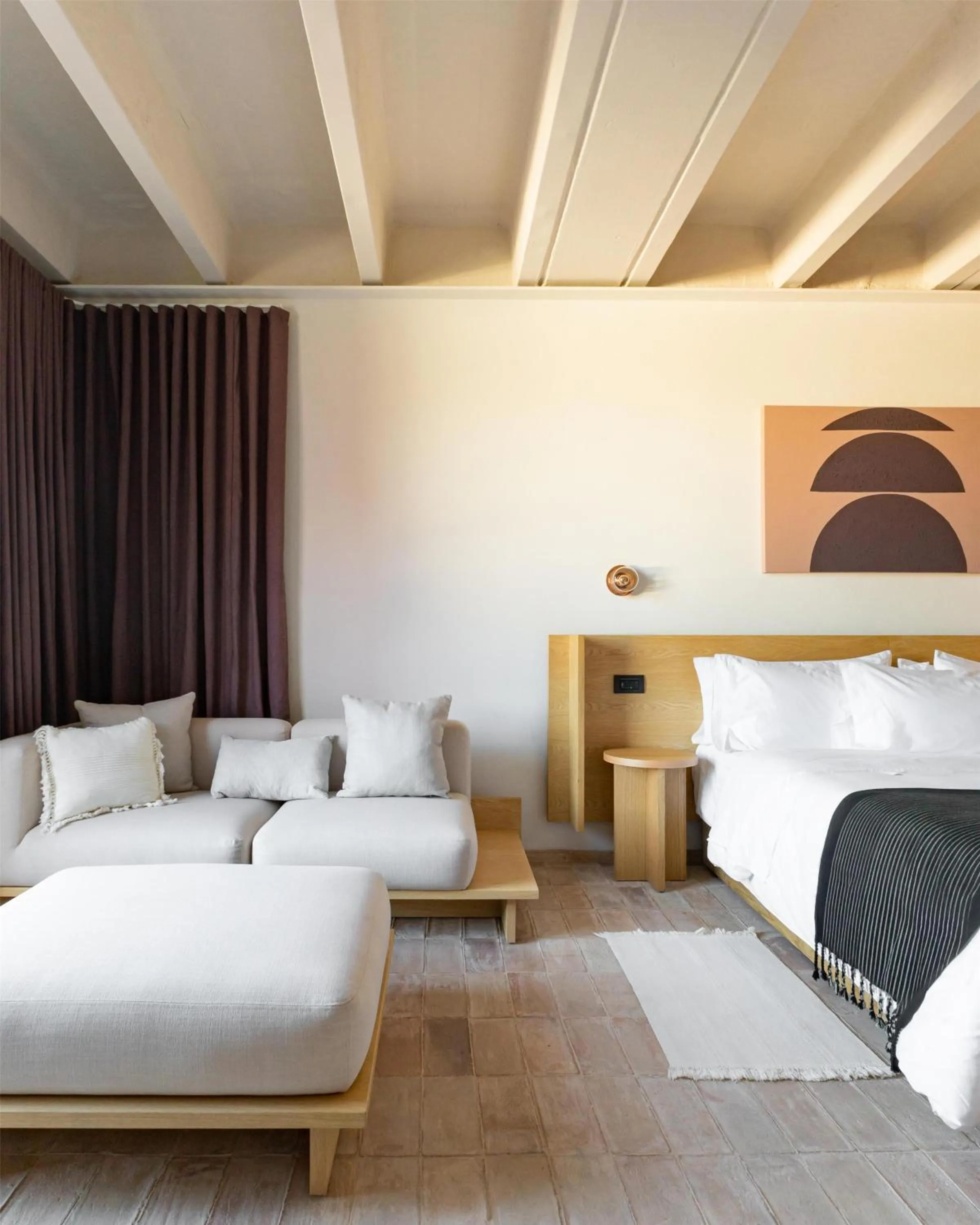 Living room, Bed in Albor San Miguel de Allende, Tapestry Collection by Hilton