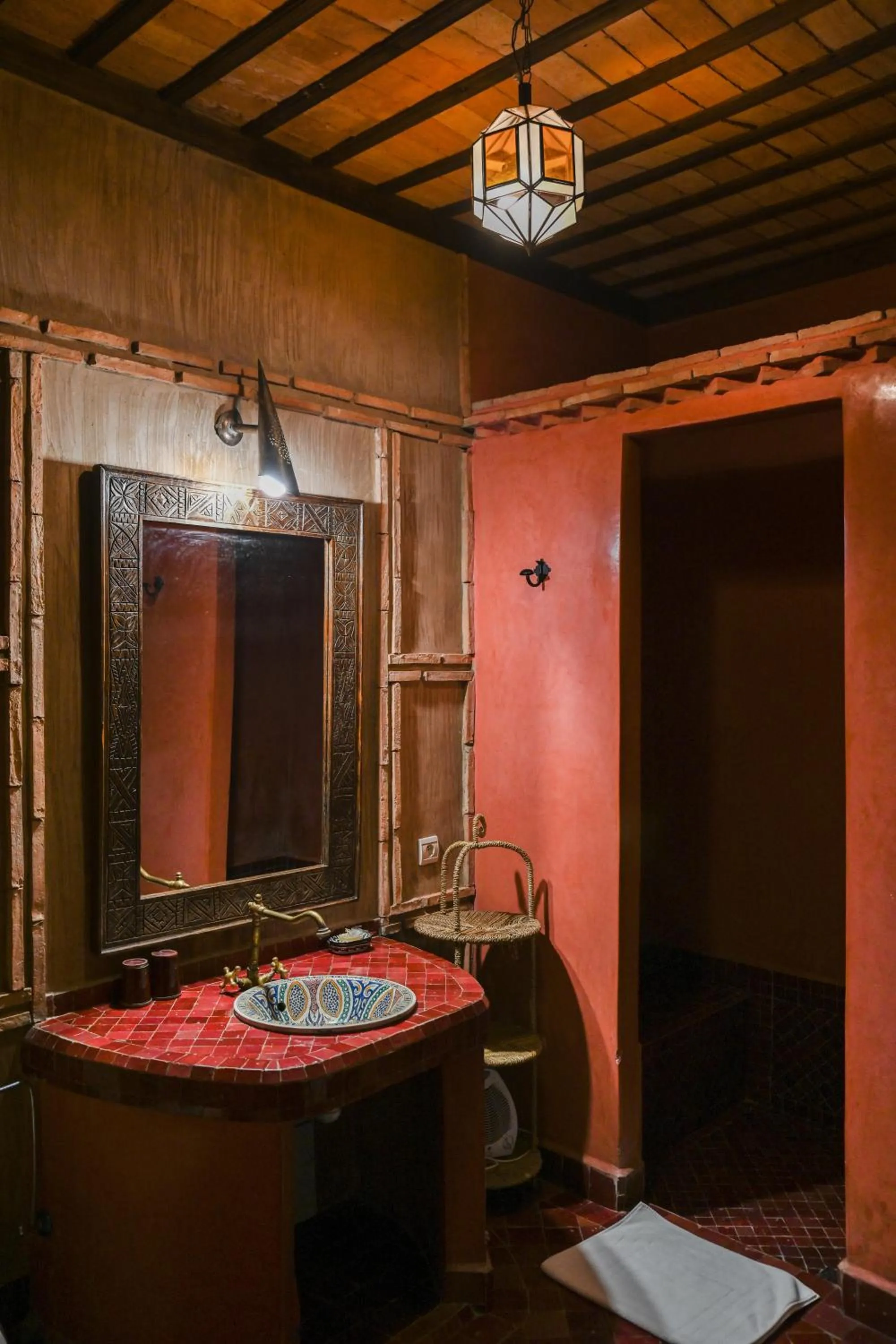 Bathroom in Les Sources Berbères Riad & Spa