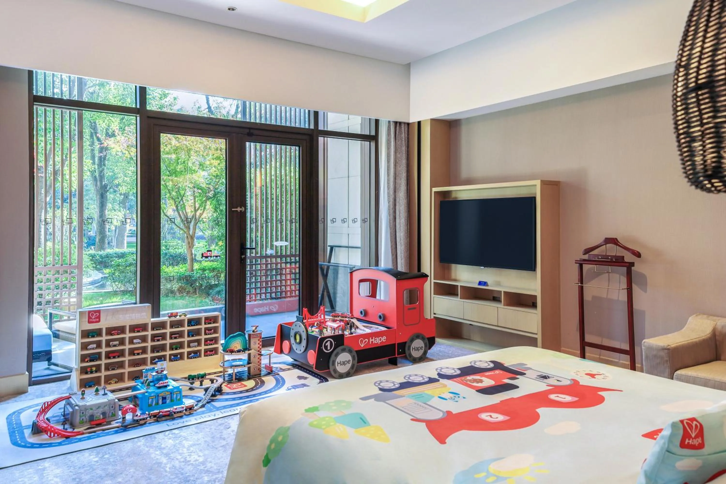 Bedroom, Bed in Hilton Shanghai Songjiang Guangfulin