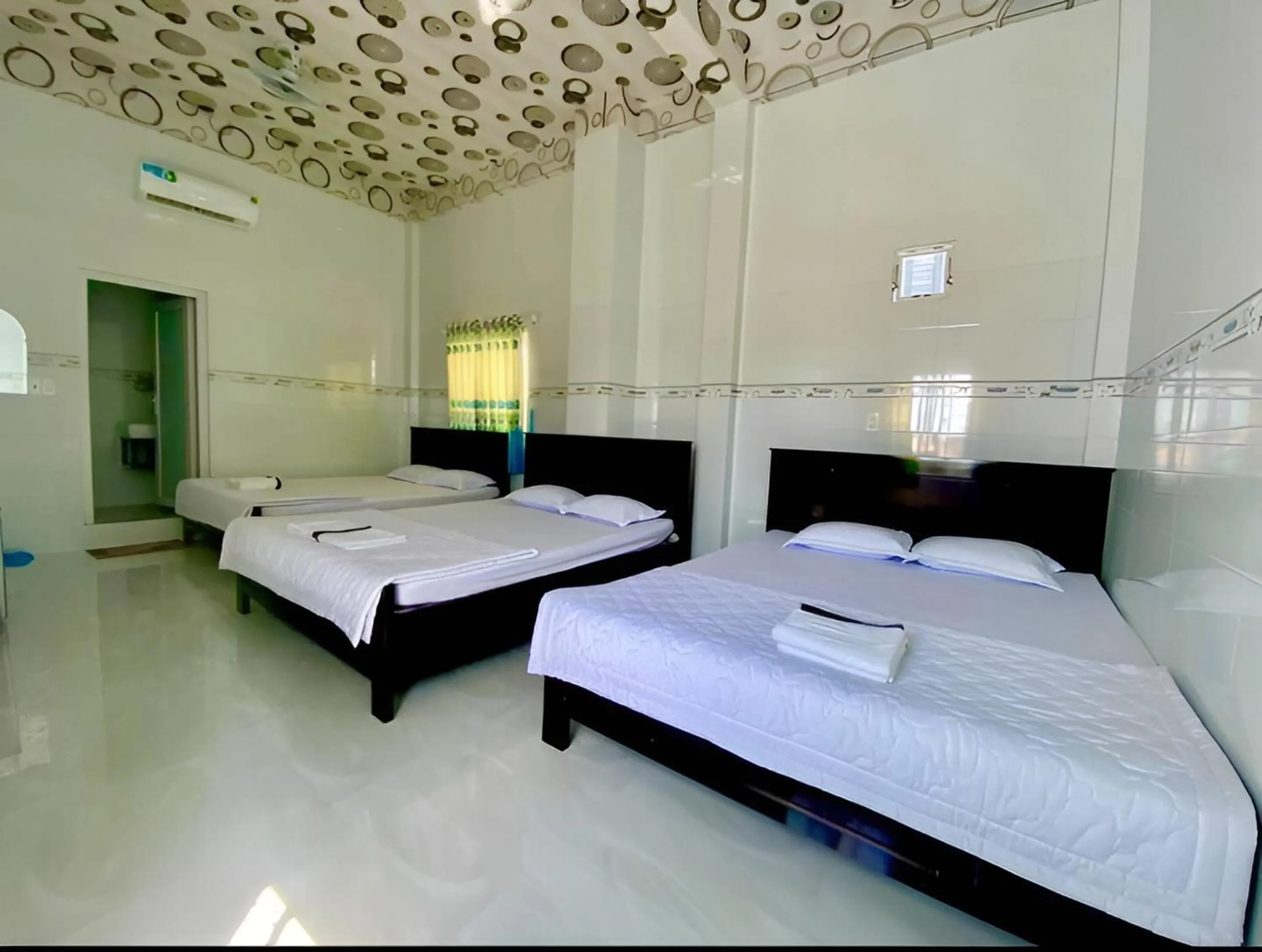 Bed in Thành Trinh hotel đảo Phú Quý