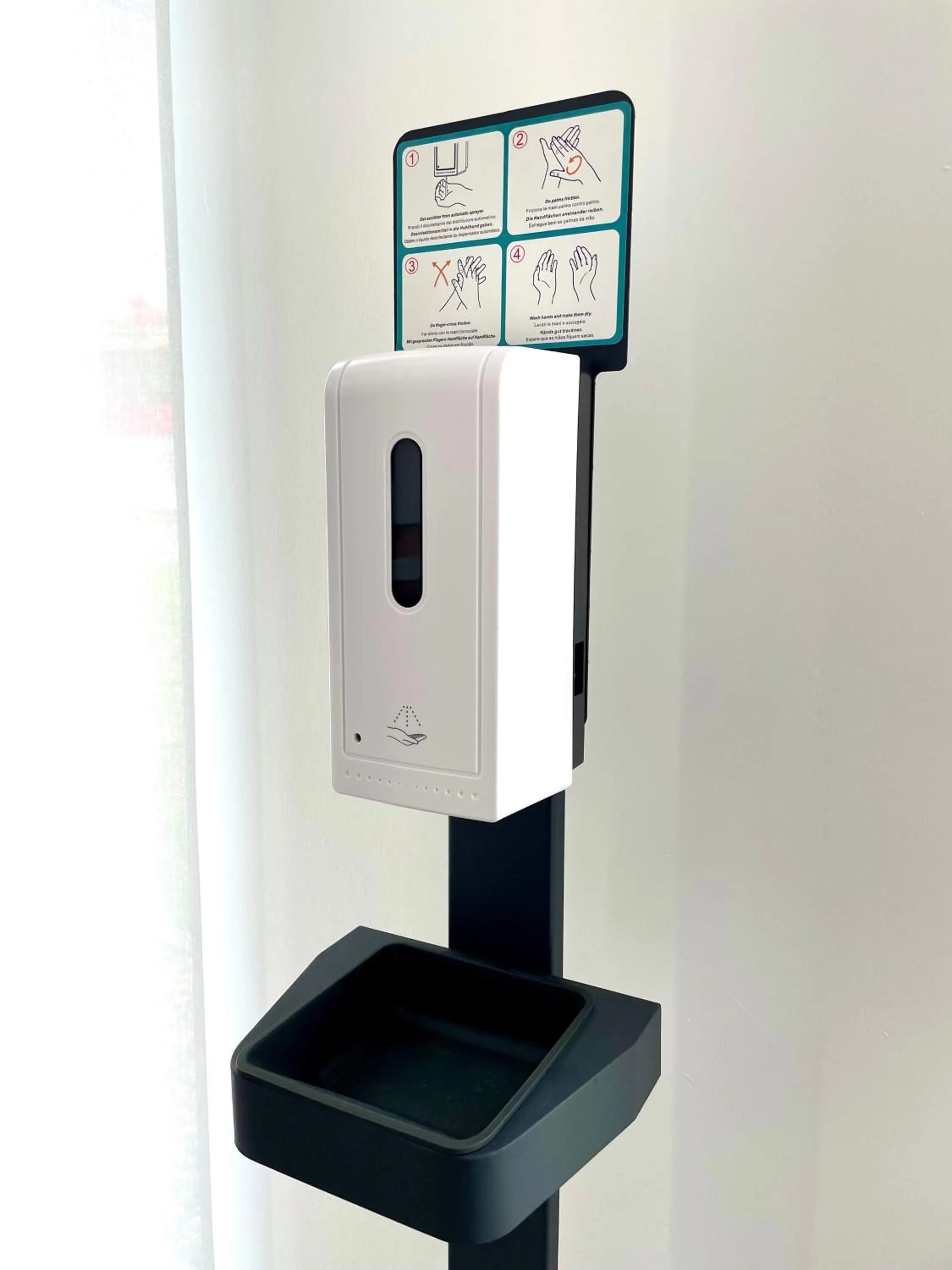 People in Boardinghouse Henschelstraße