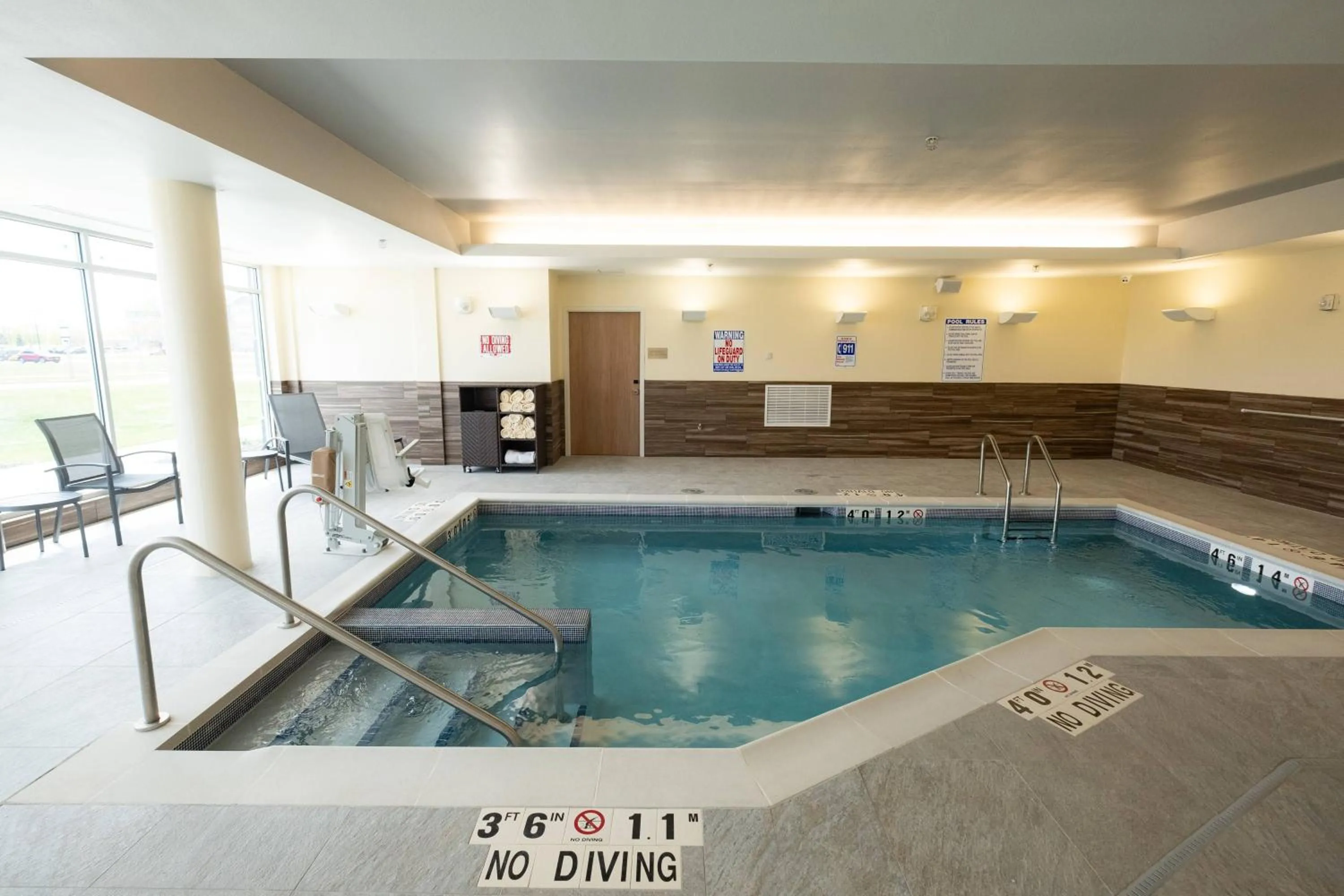 Swimming pool in Fairfield by Marriott Inn & Suites Fond du Lac
