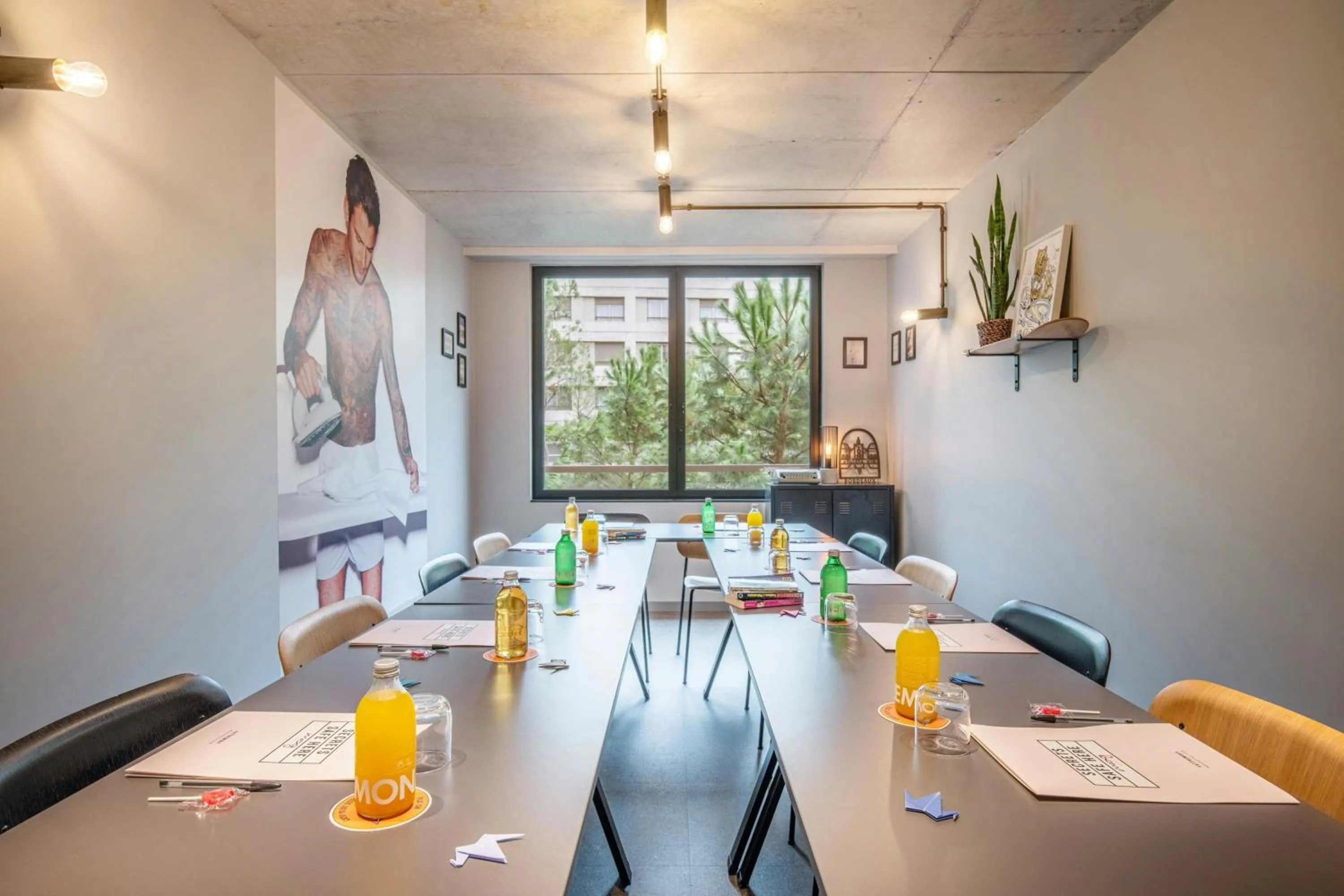 Meeting/conference room in Moxy Bordeaux