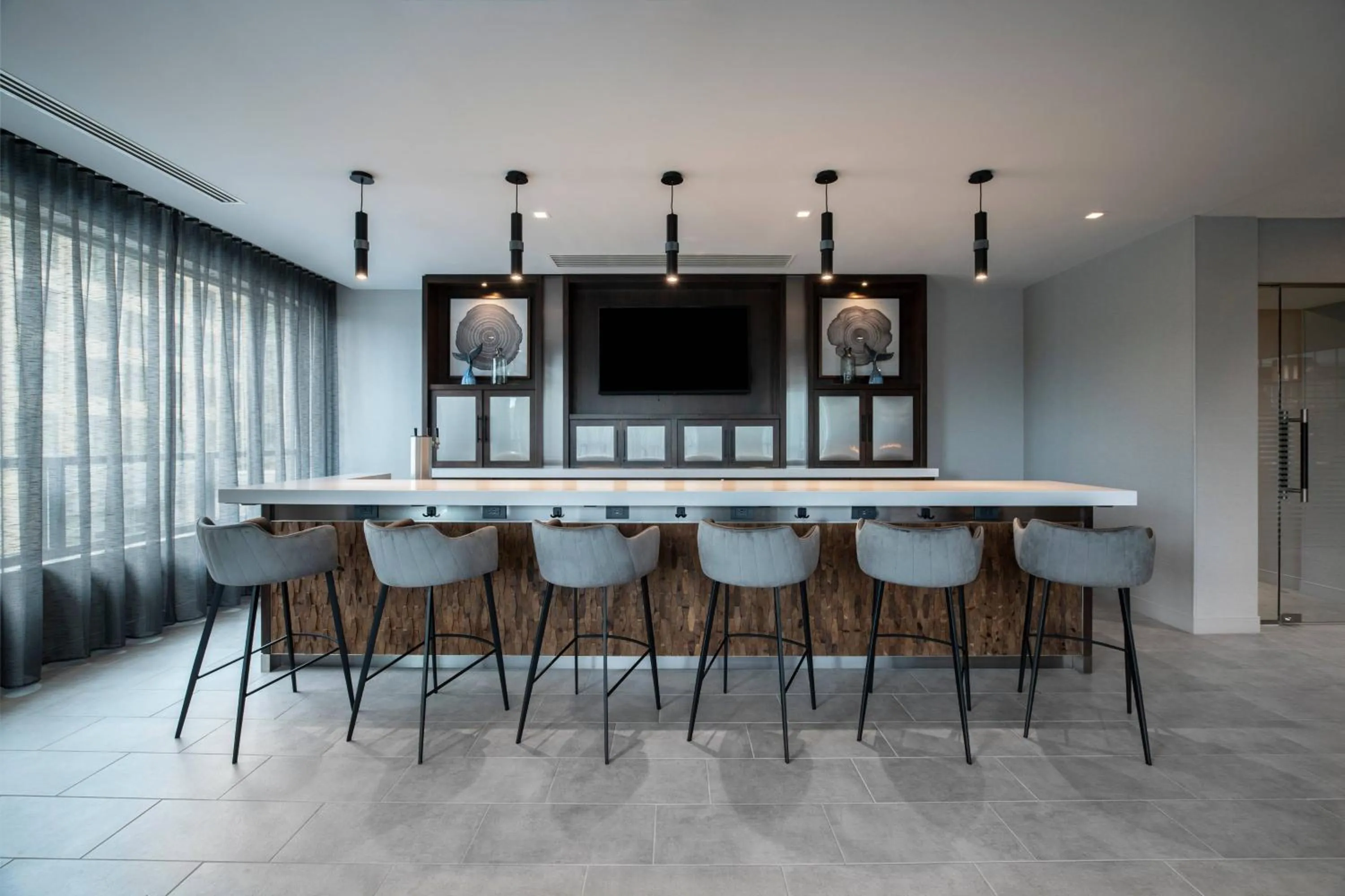 Lounge or bar in TownePlace Suites by Marriott Boston Medford