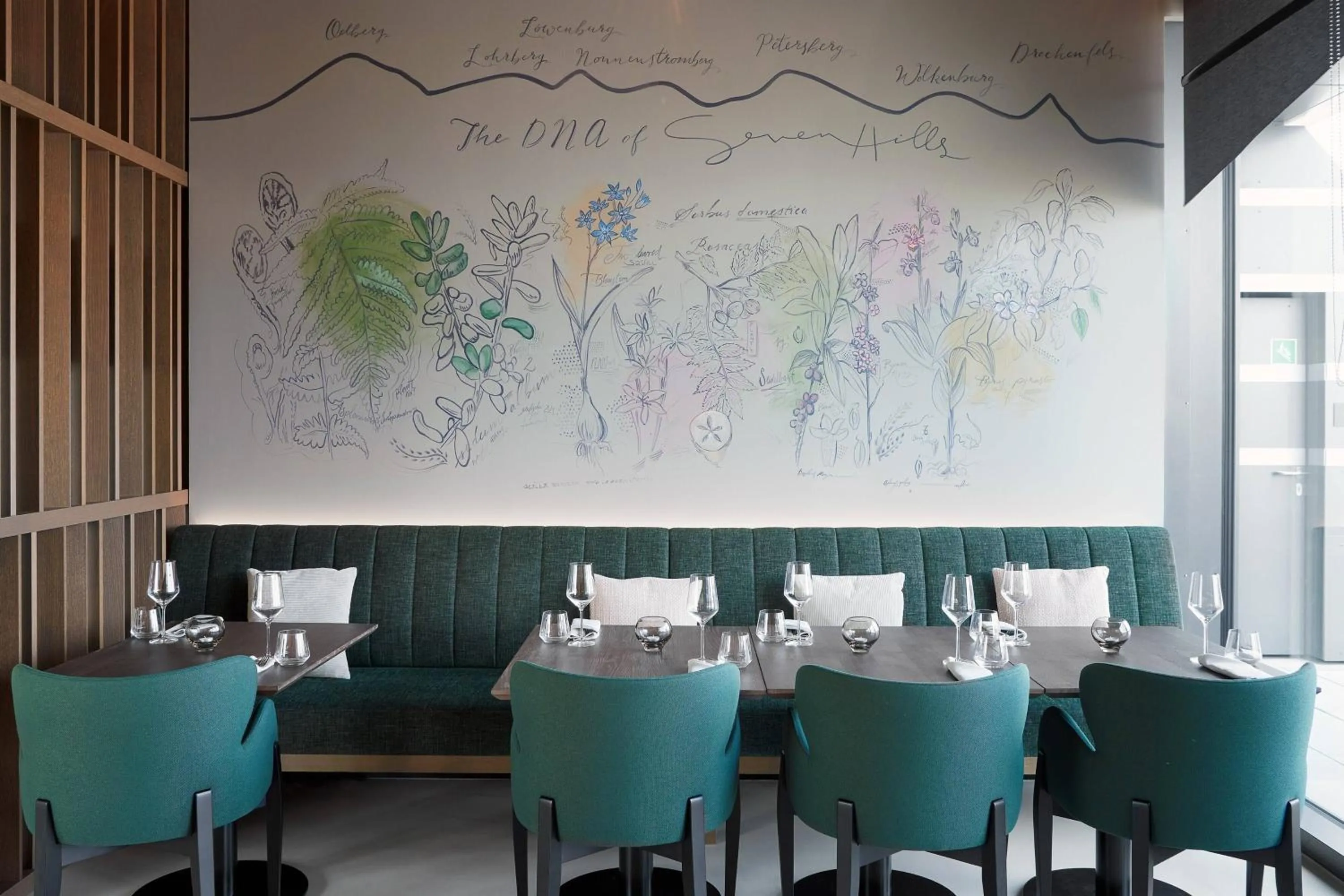 Restaurant/places to eat in Moxy Cologne Bonn Airport