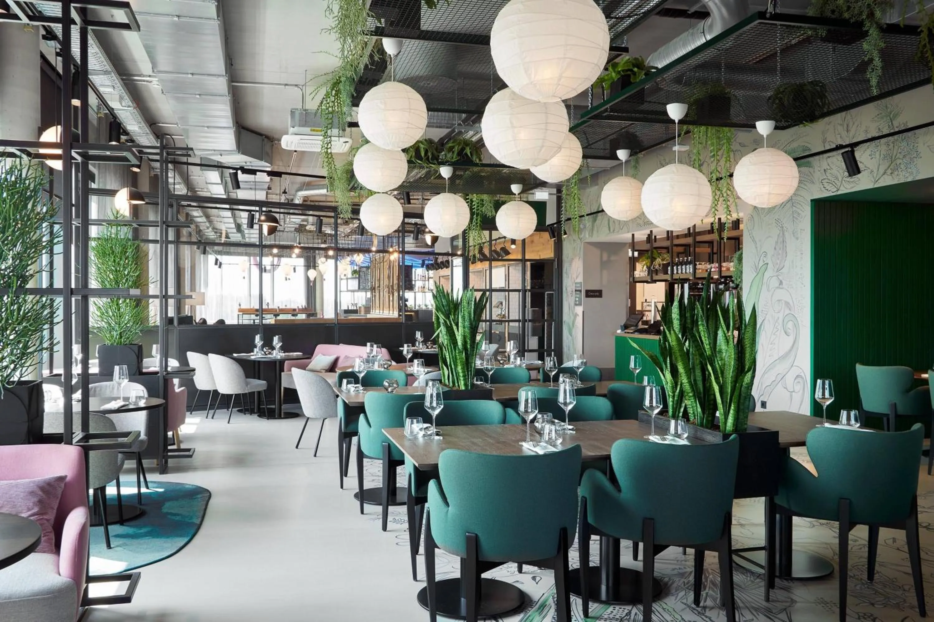 Restaurant/places to eat in Moxy Cologne Bonn Airport