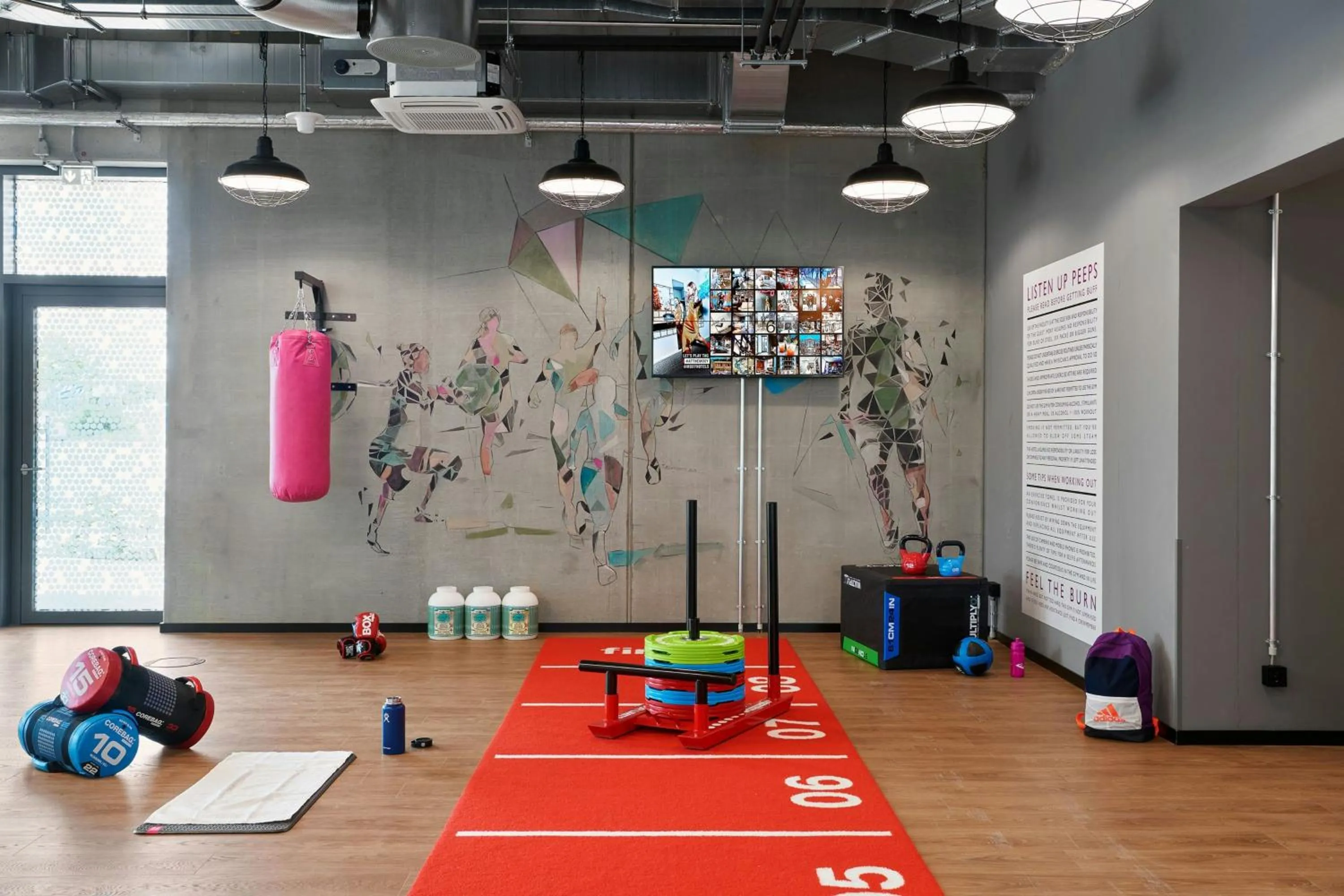 Fitness centre/facilities in Moxy Cologne Bonn Airport