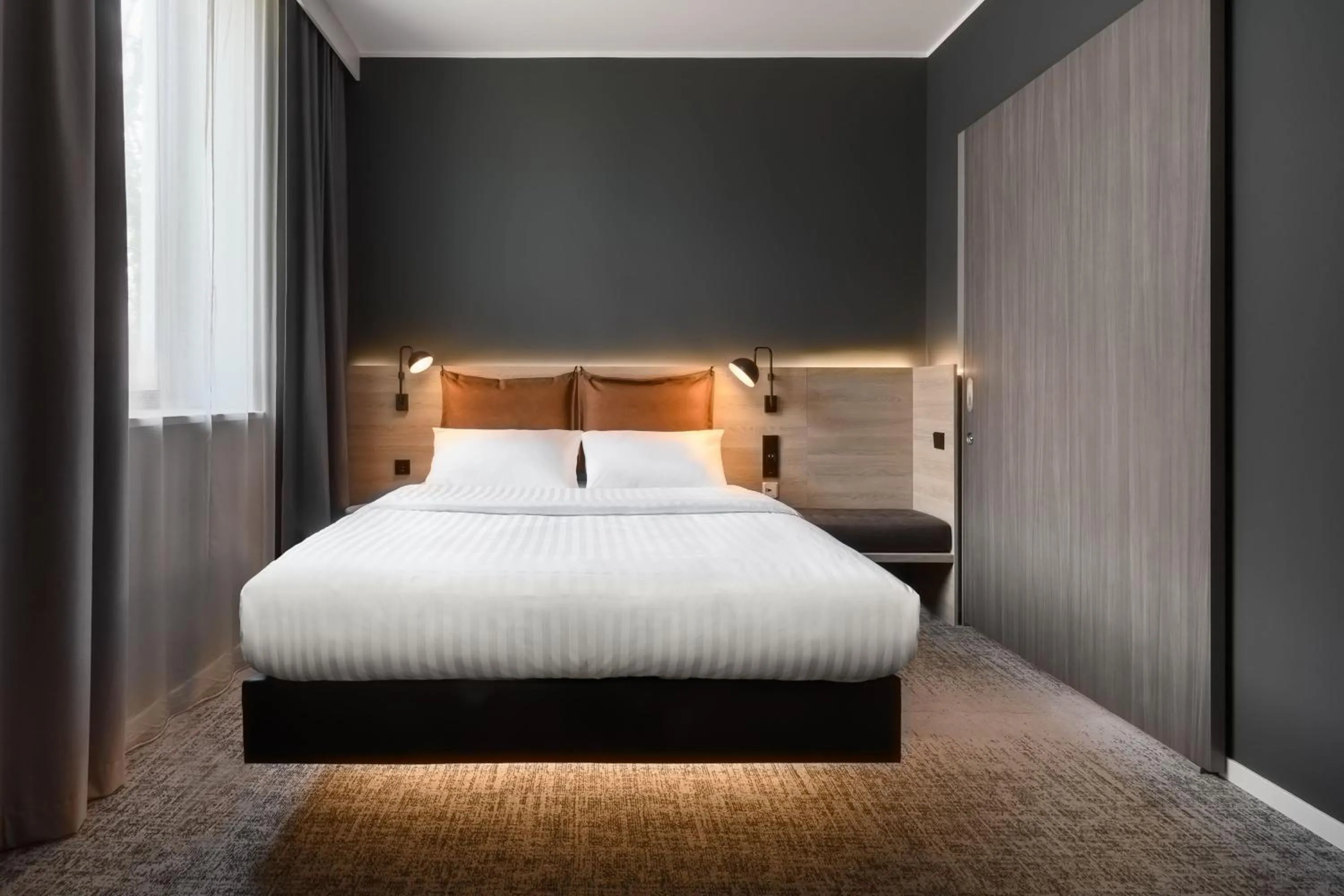 Photo of the whole room, Bed in Moxy Dresden Neustadt