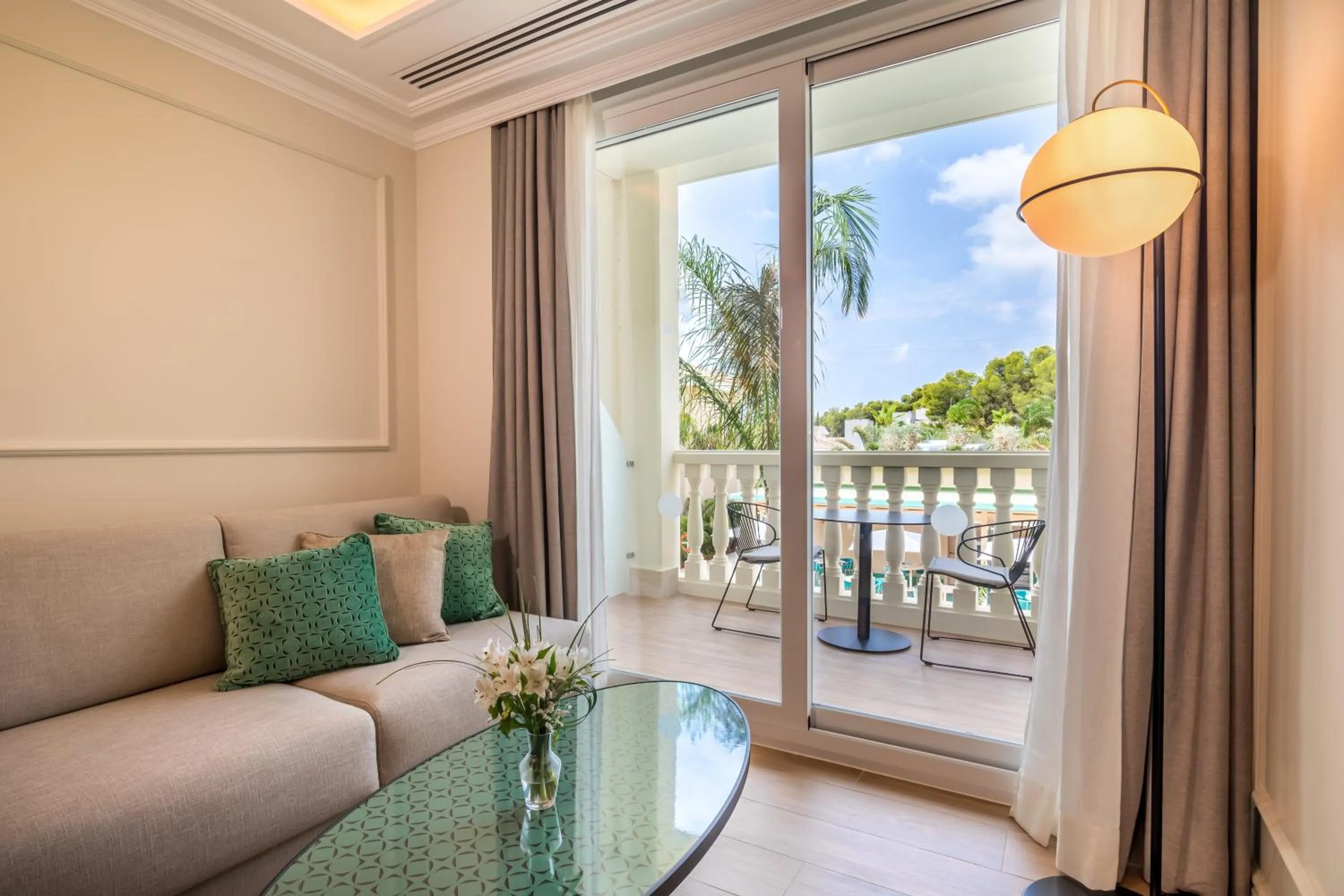 Photo of the whole room in Barceló La Nucía Palms