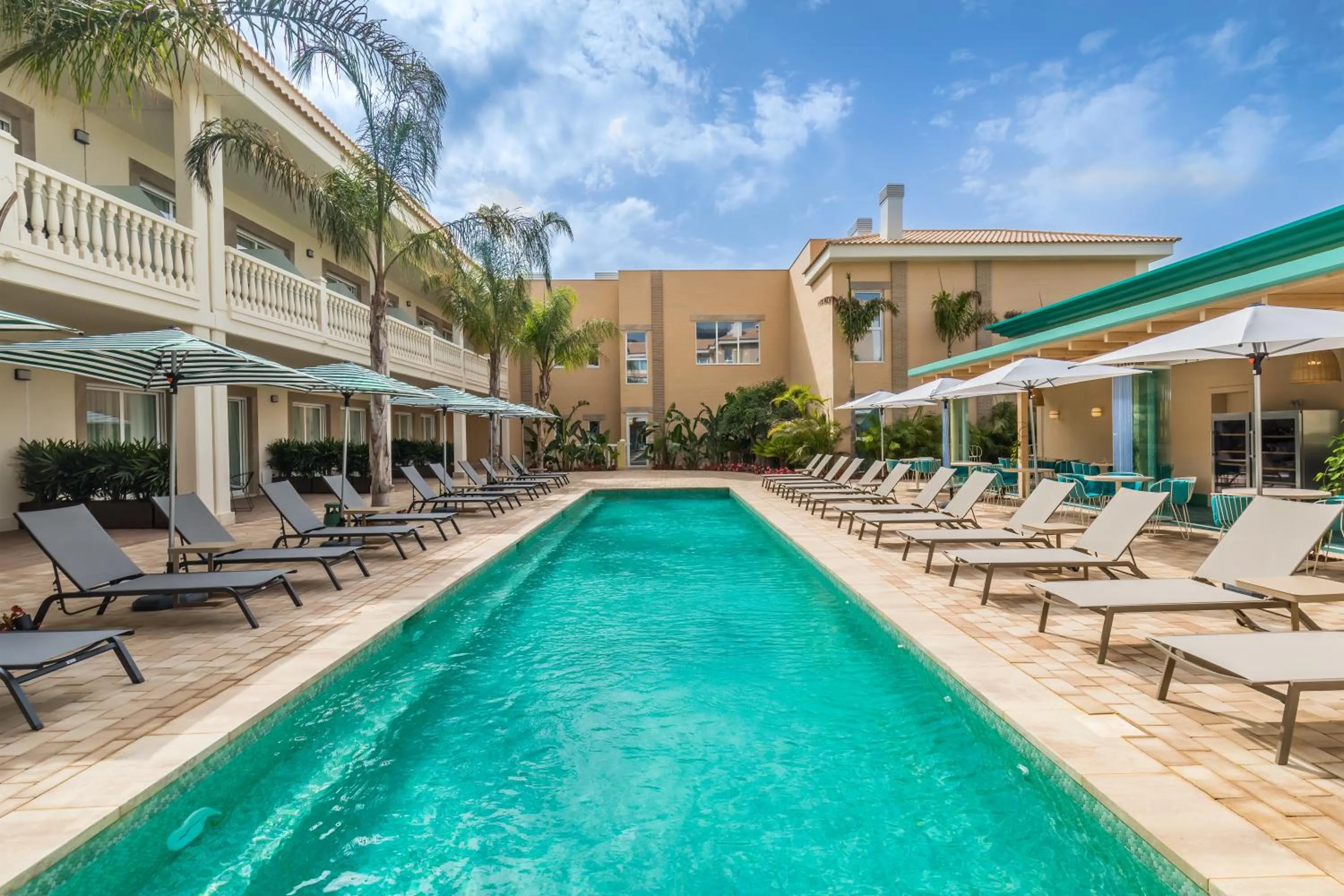 Swimming pool in Barceló La Nucía Palms