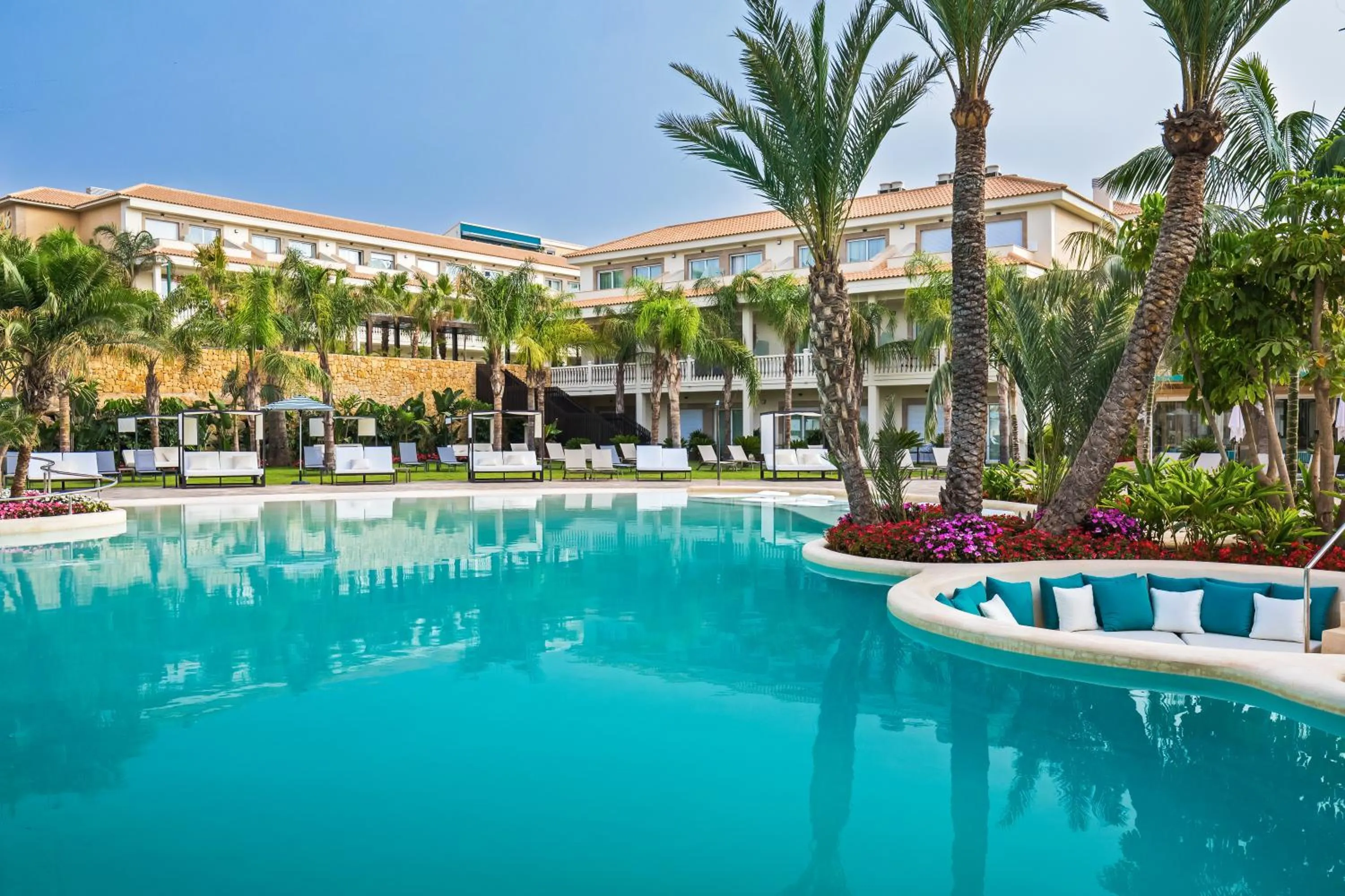 Swimming pool in Barceló La Nucía Palms