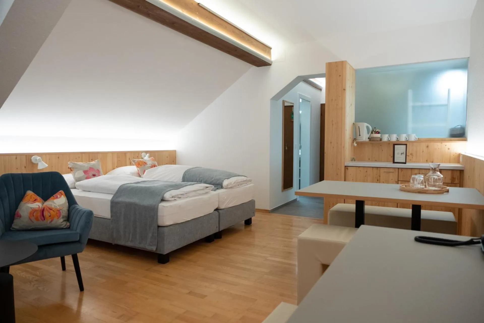 Bed in Santner, Hotel