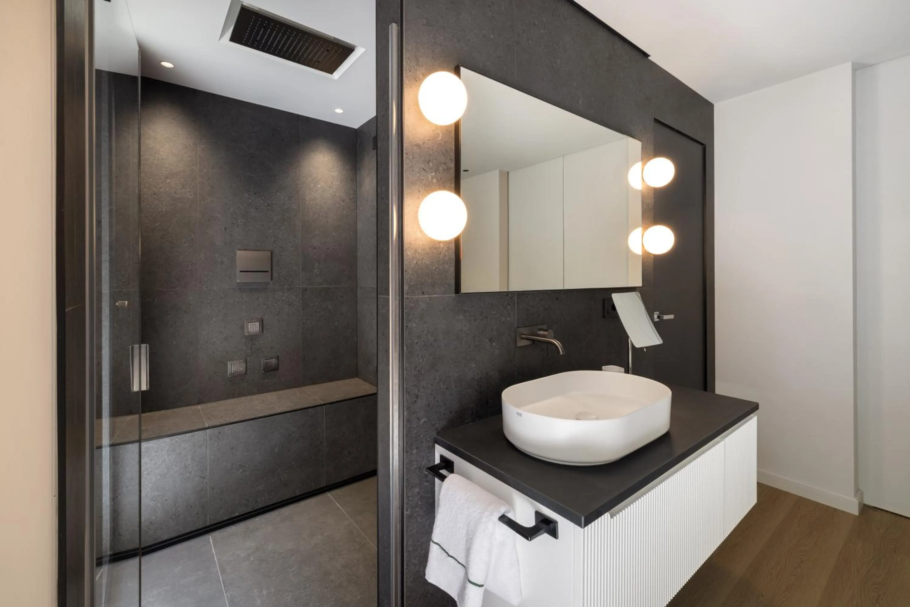 Shower in Park Hotel Villa Belvedere